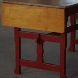 Scandinavian extendable table for writing or dining with a drawer, early 20th century.