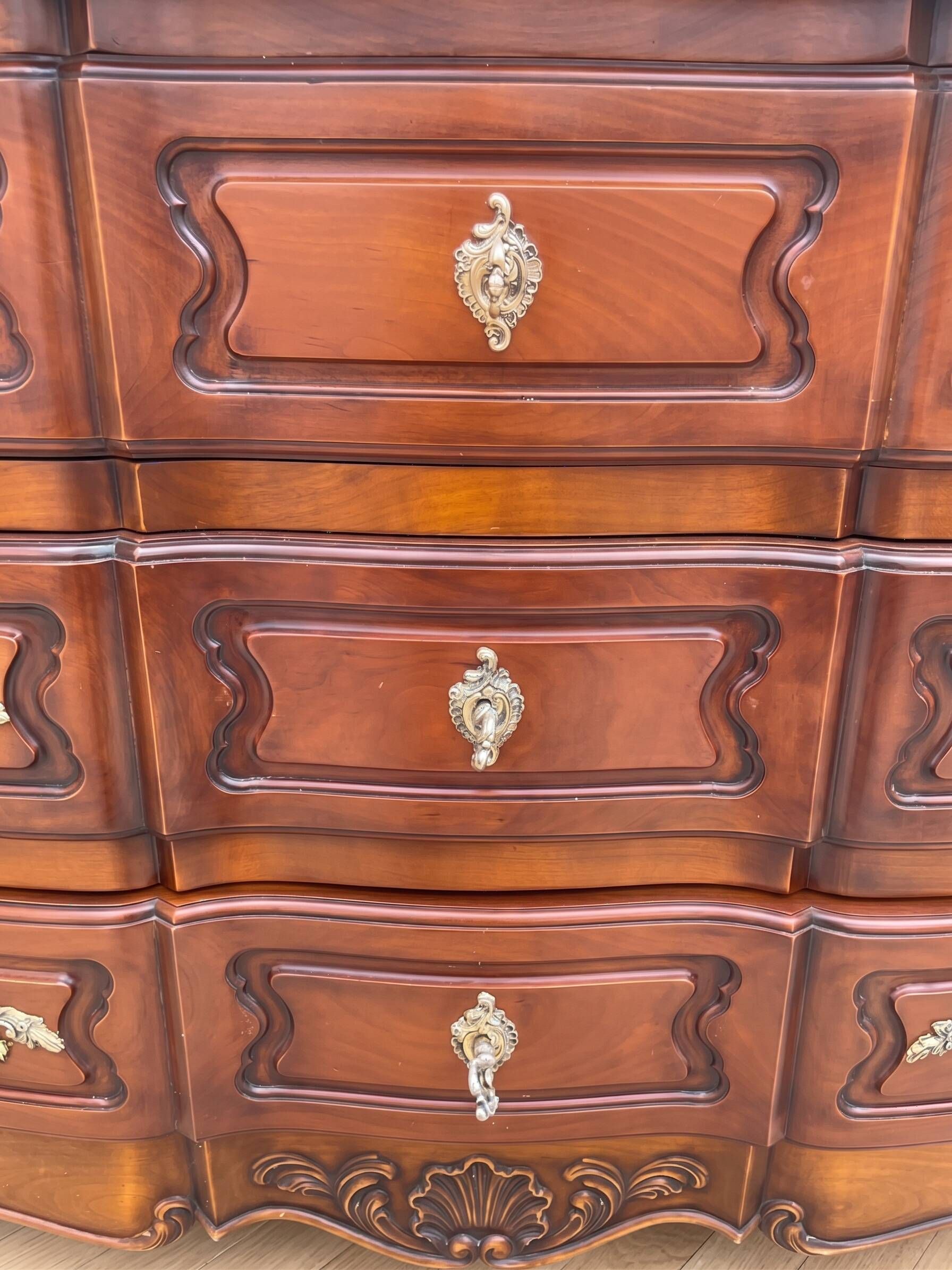 Louis XV style wooden commode