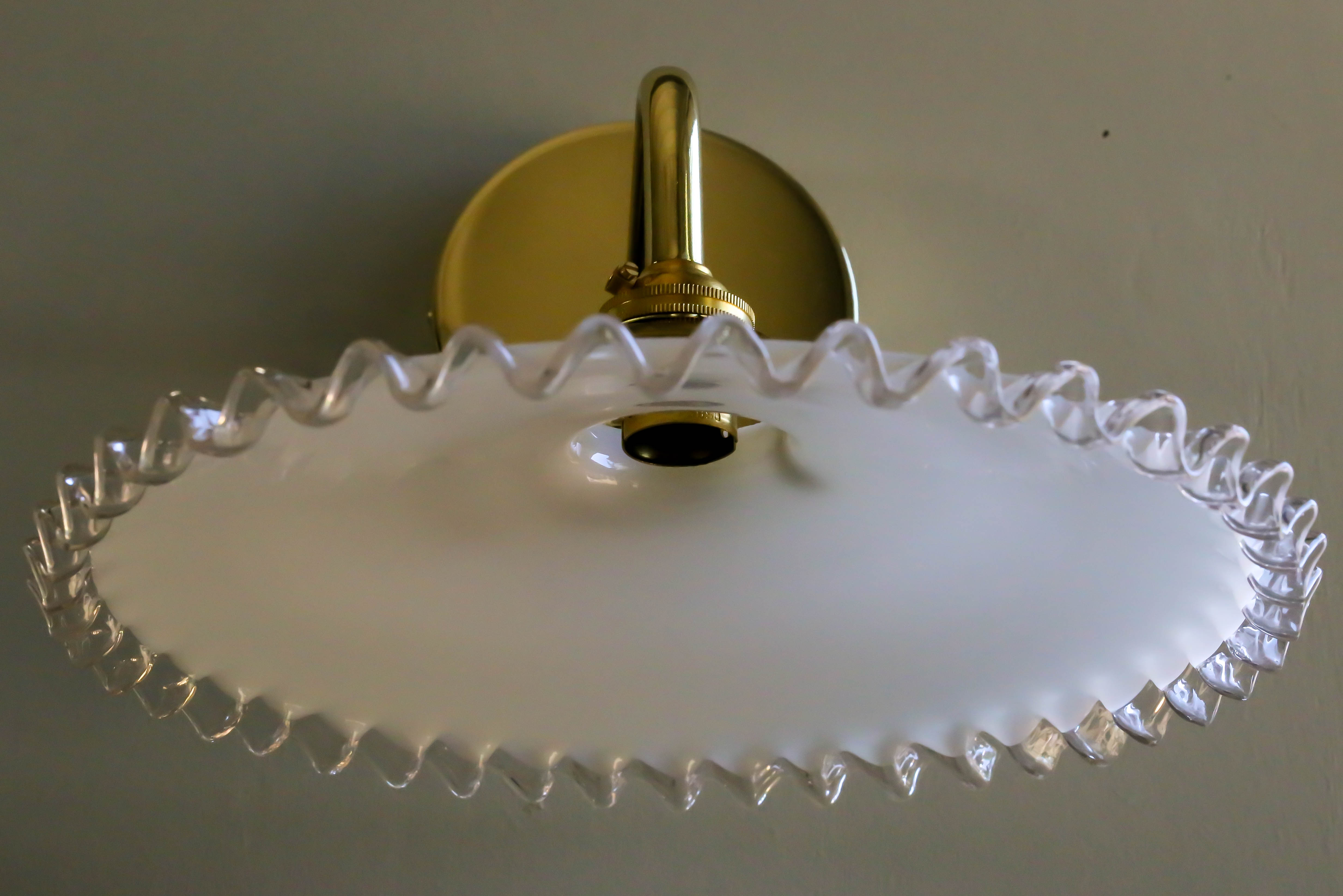 Antique opaline wall sconce delivered with supports