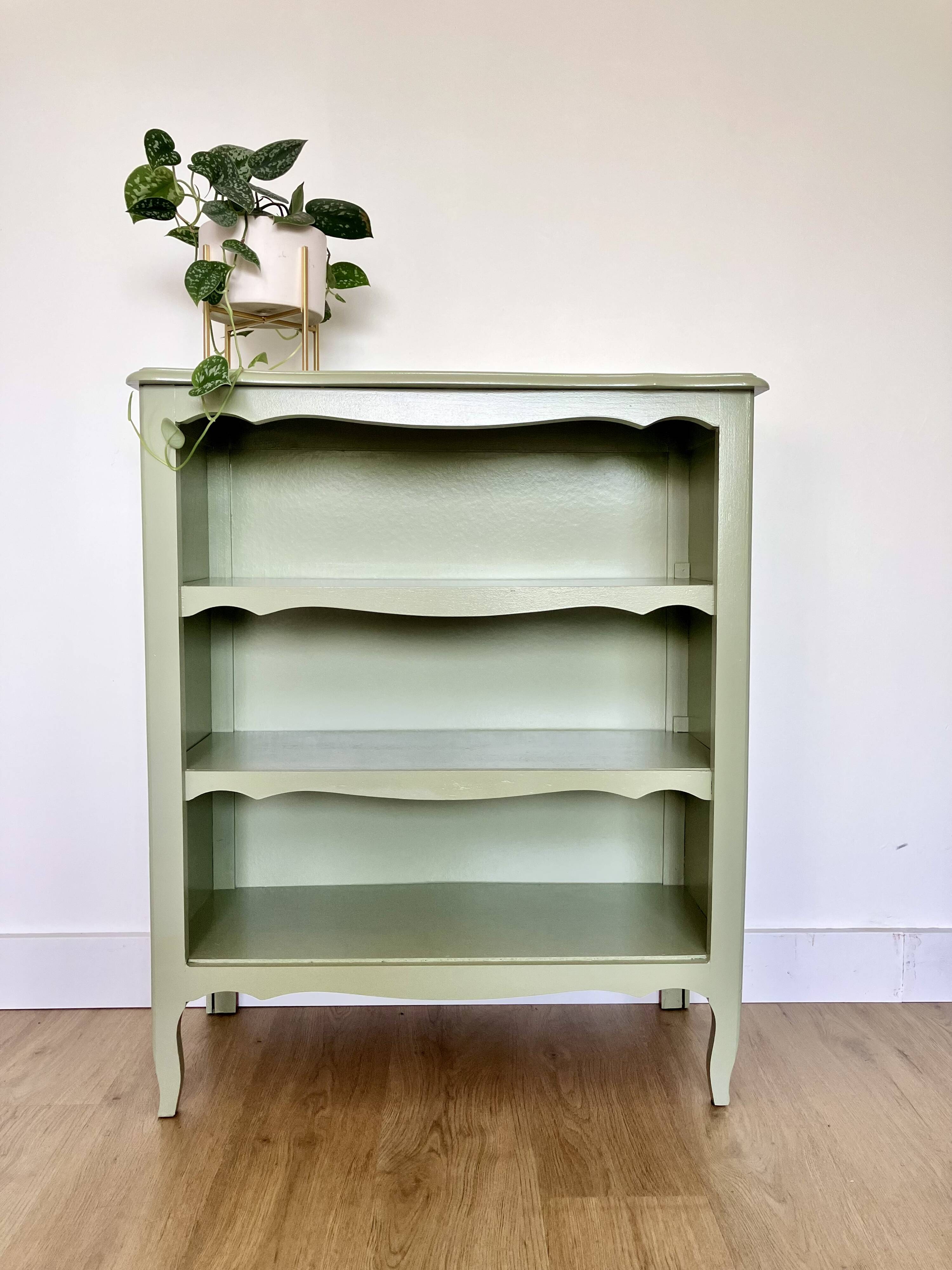 Bibus wooden library