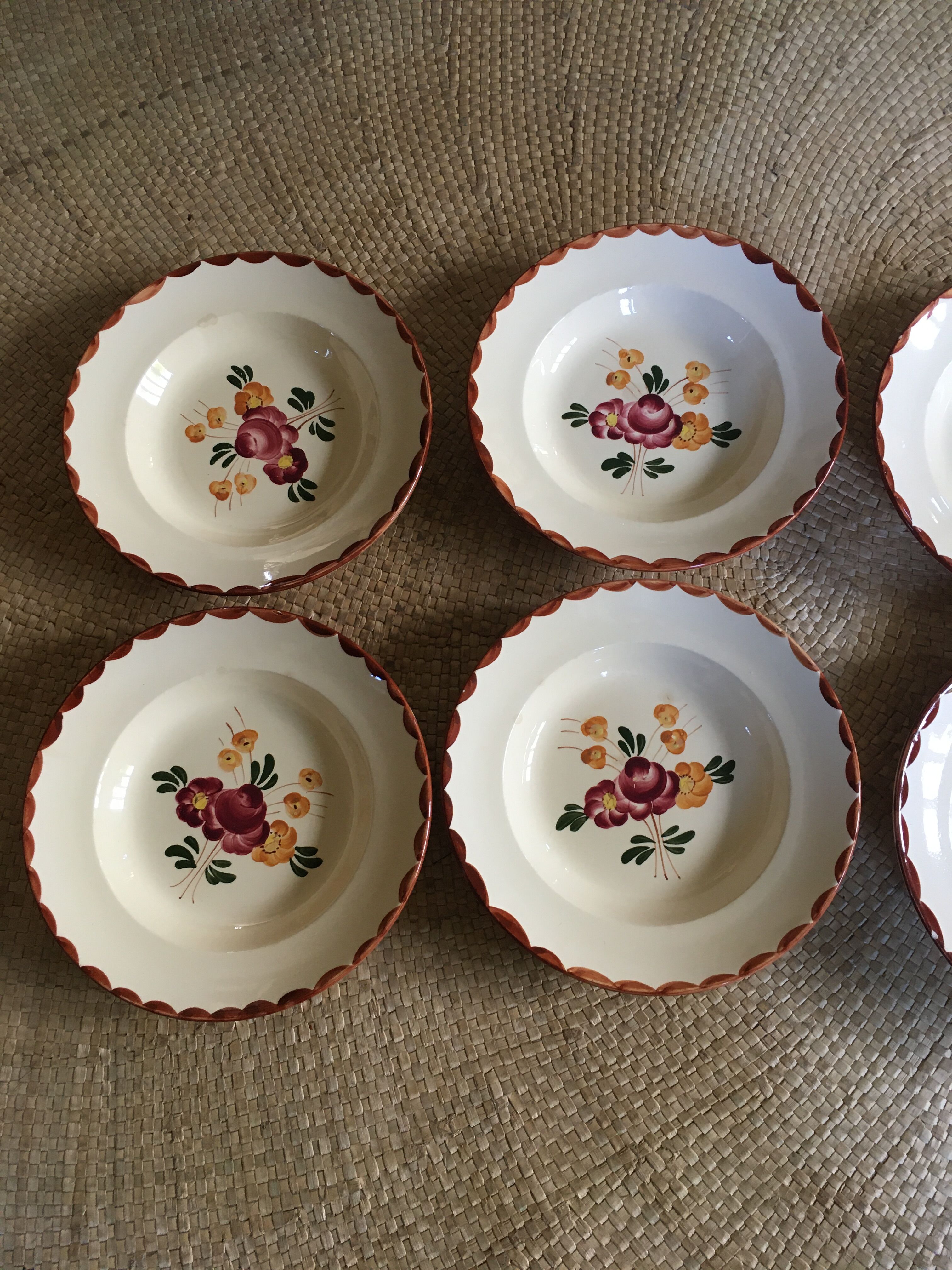 Series of 8 soup plates