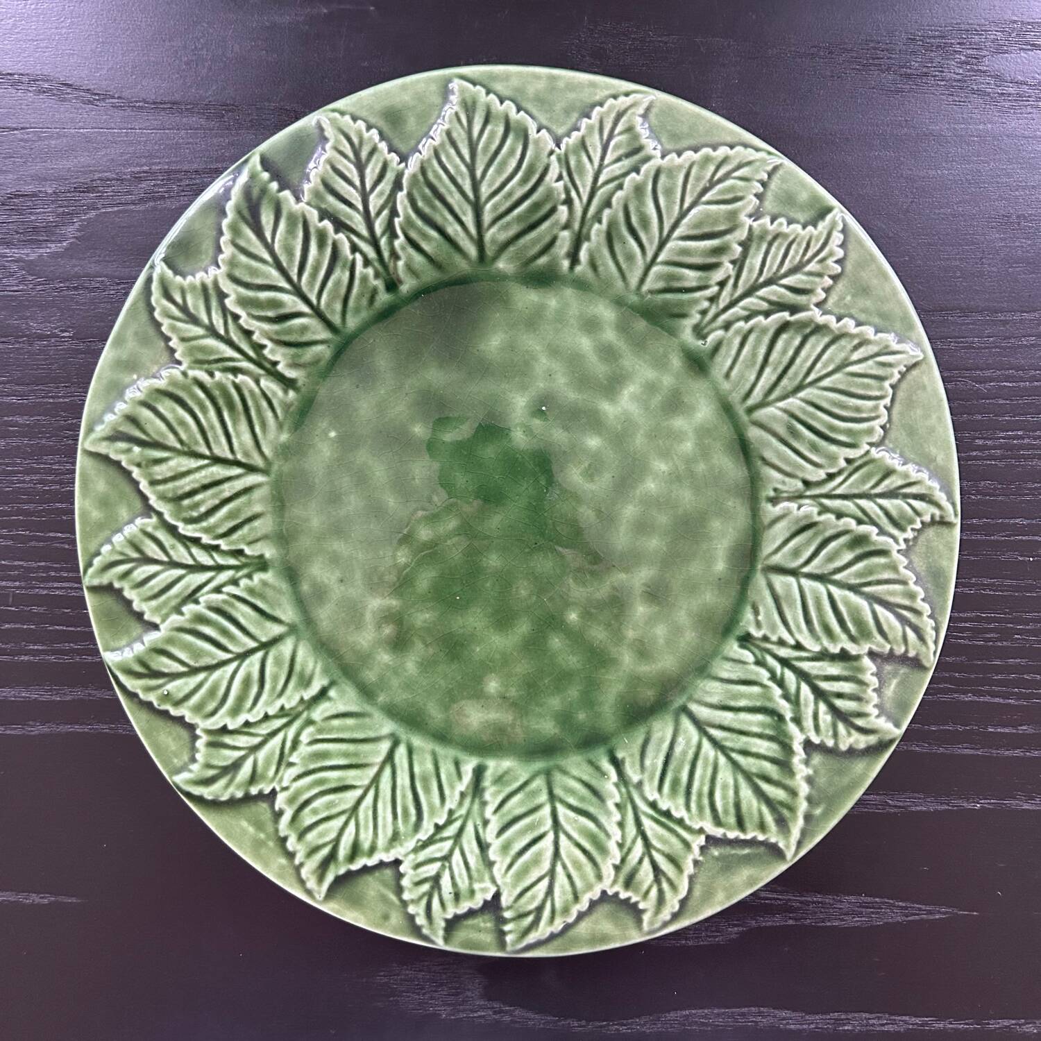 Green leaf dish in slip
