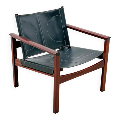 Fauteuil ''Peglev'' de Michel Arnoult pour Objekto en palissandre et skaï, Brésil 1960
