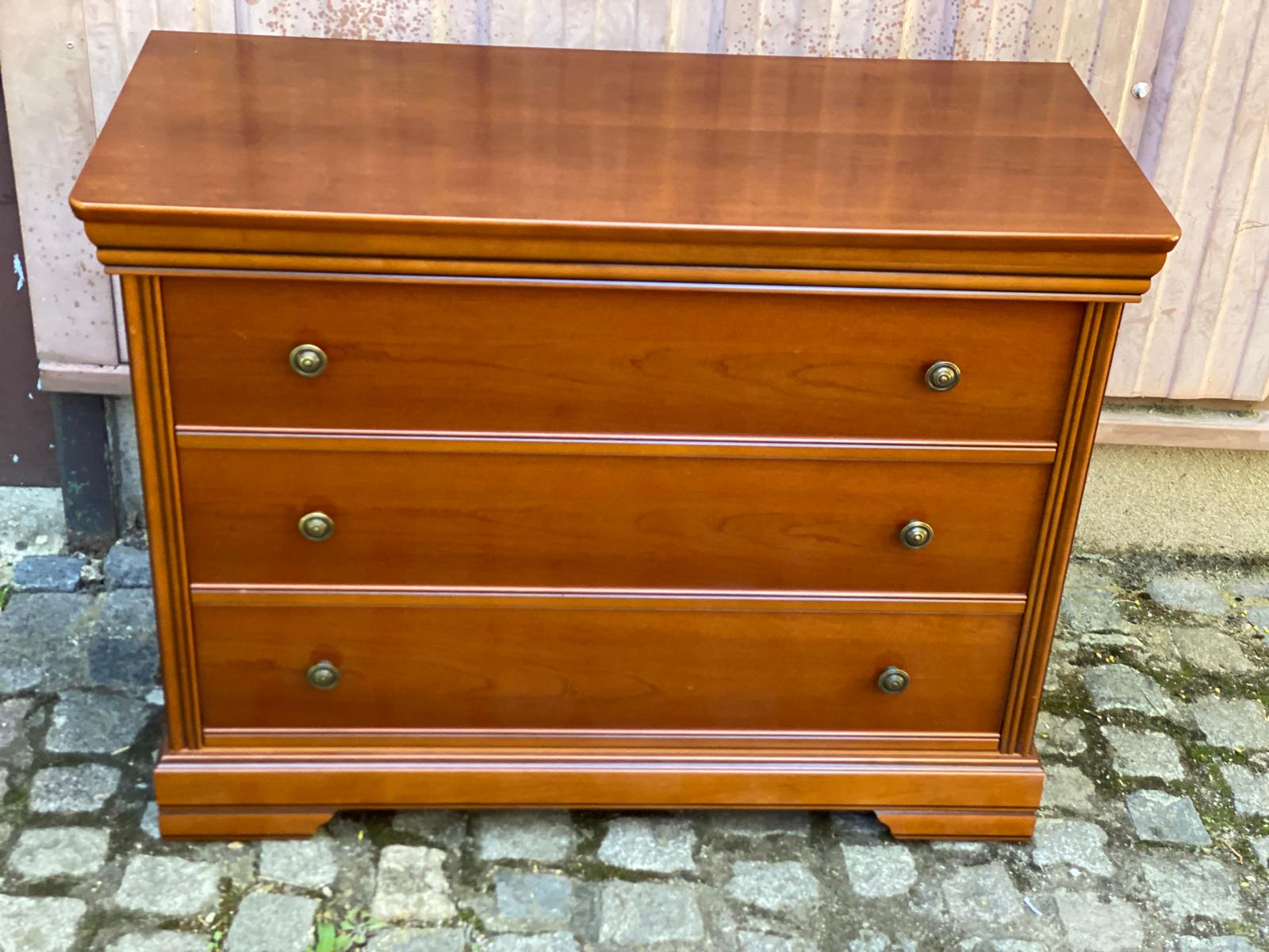 Louis Philippe vintage wooden chest of drawers from the 1970s.