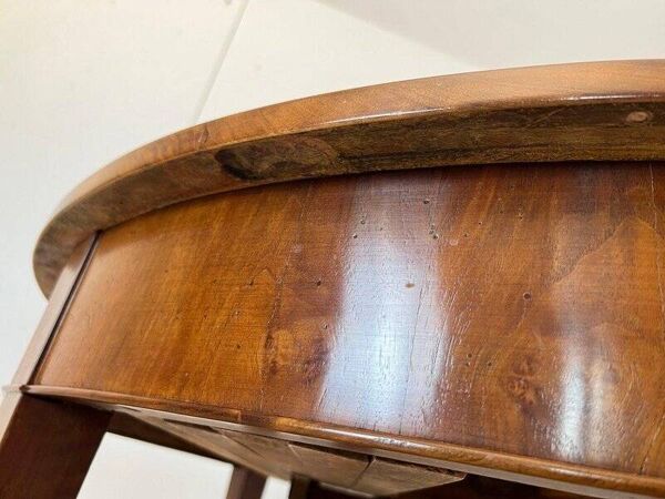 Table à manger extensible Biedermeier suisse en noyer et laiton, années 1820