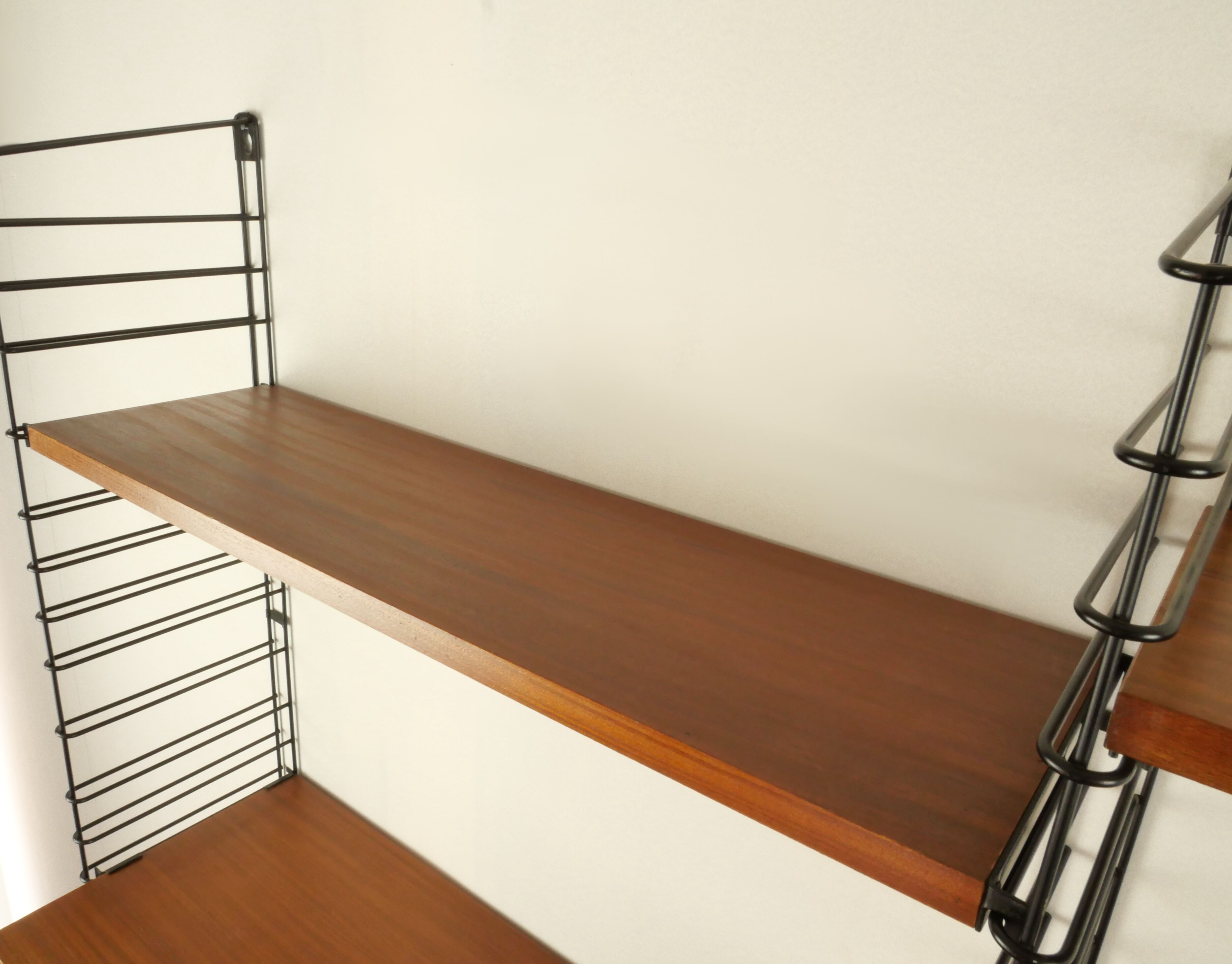 Double shelf tomado wood