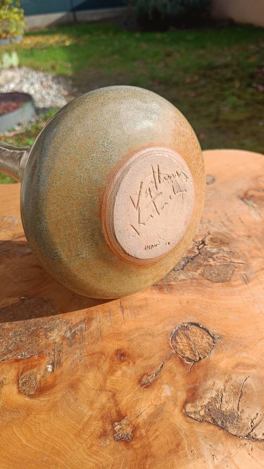 Vallauris single-flower ceramics