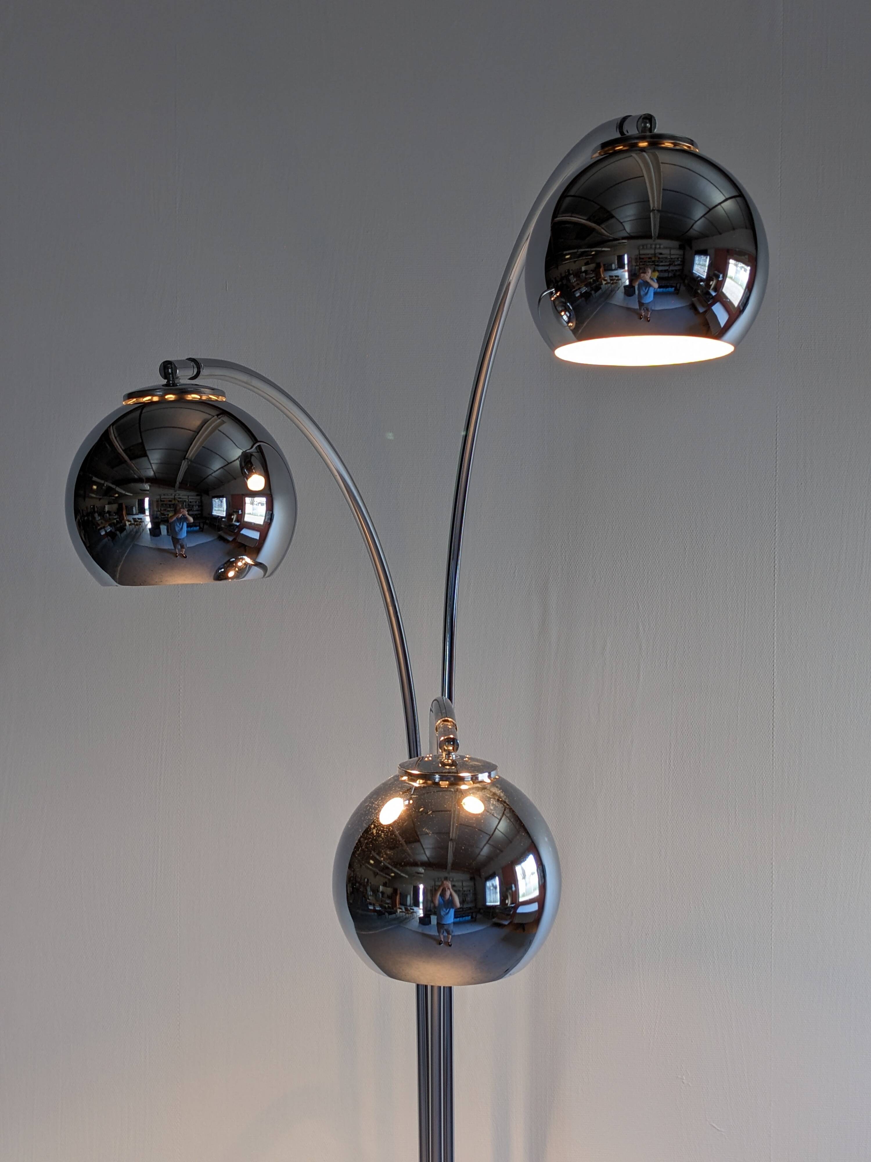 "Lily of the Valley" floor lamp by Goffredo Reggiani Space Age 60s/70s