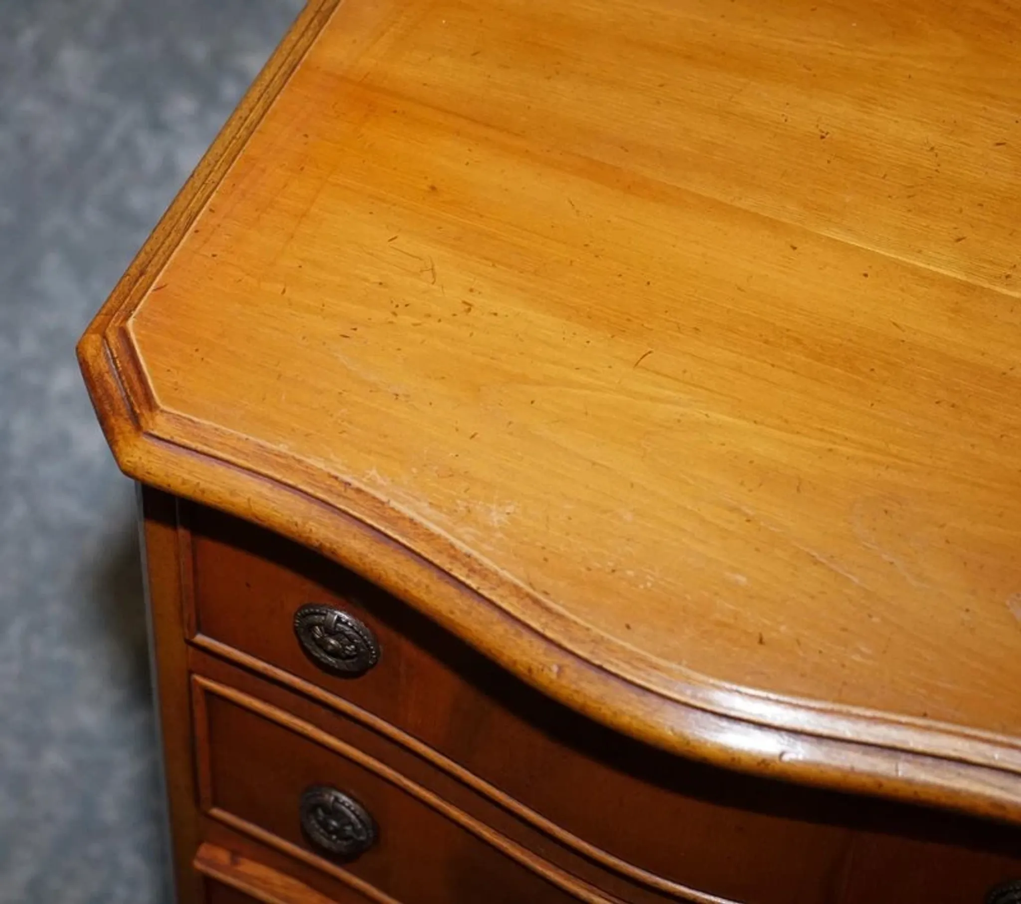 Georgian Style Yew Wood Bedside Tables, Set of 2