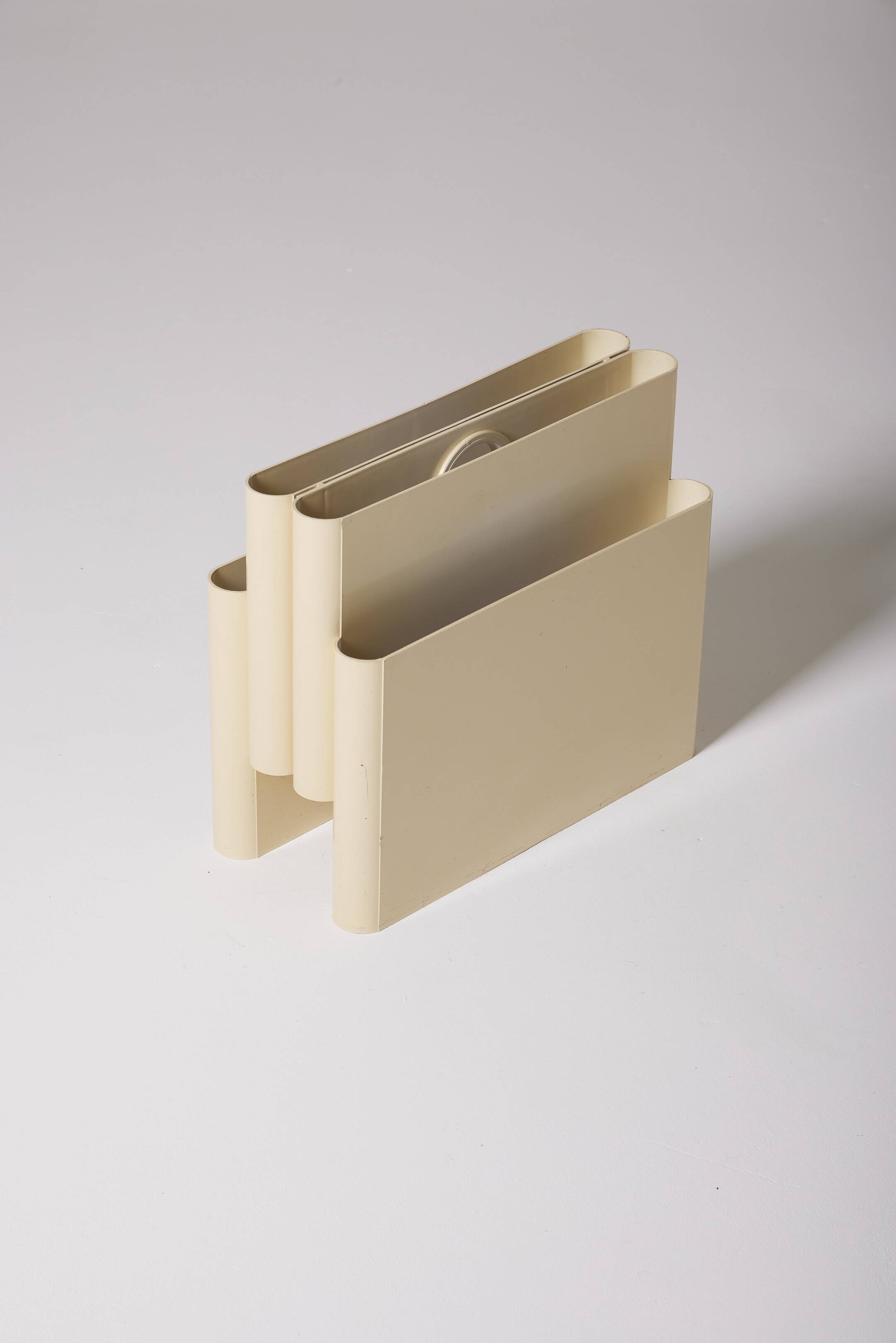 Giotto Stoppino magazine rack