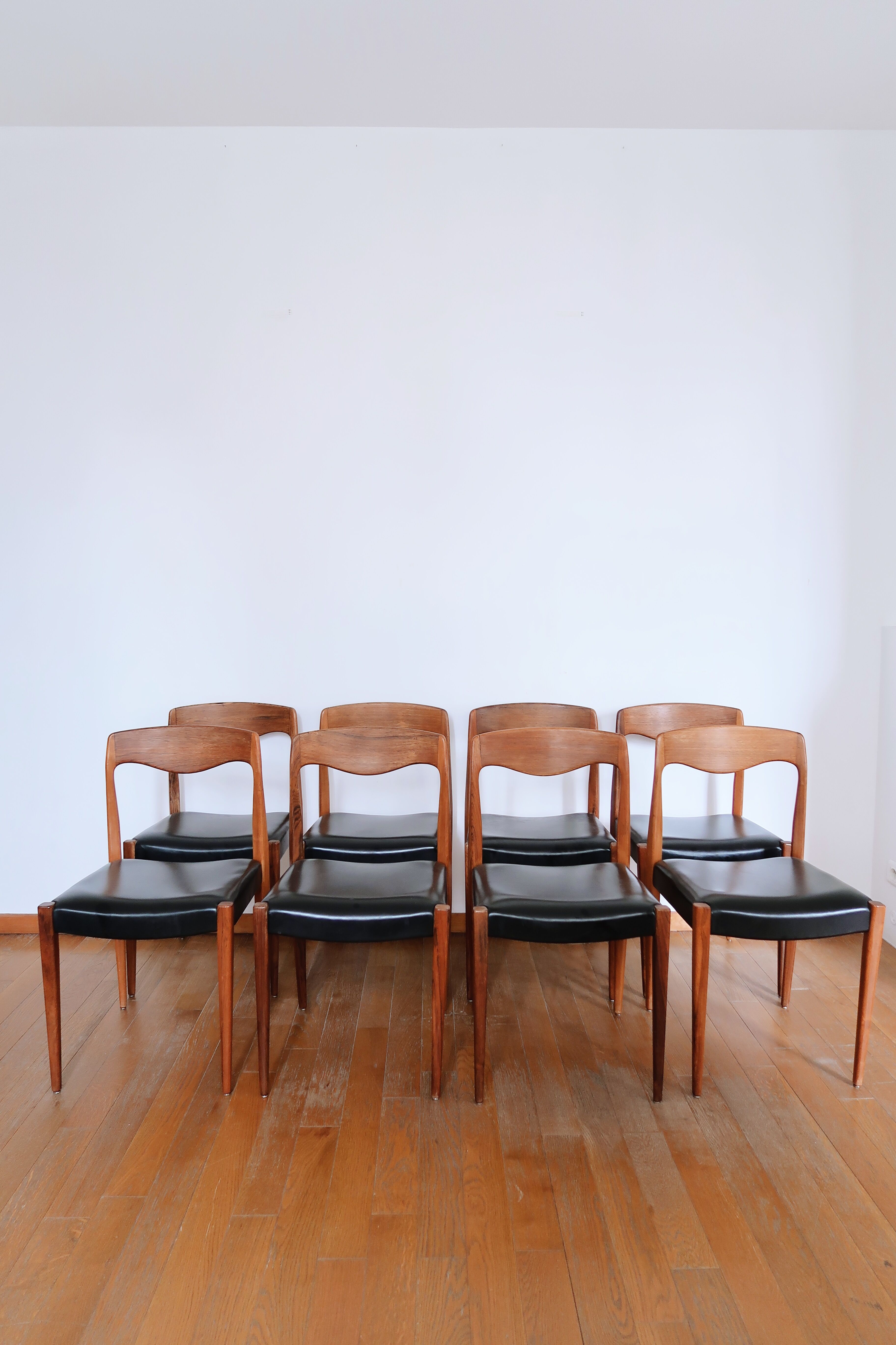 Lot de 8 chaises scandinaves palissandre skaï