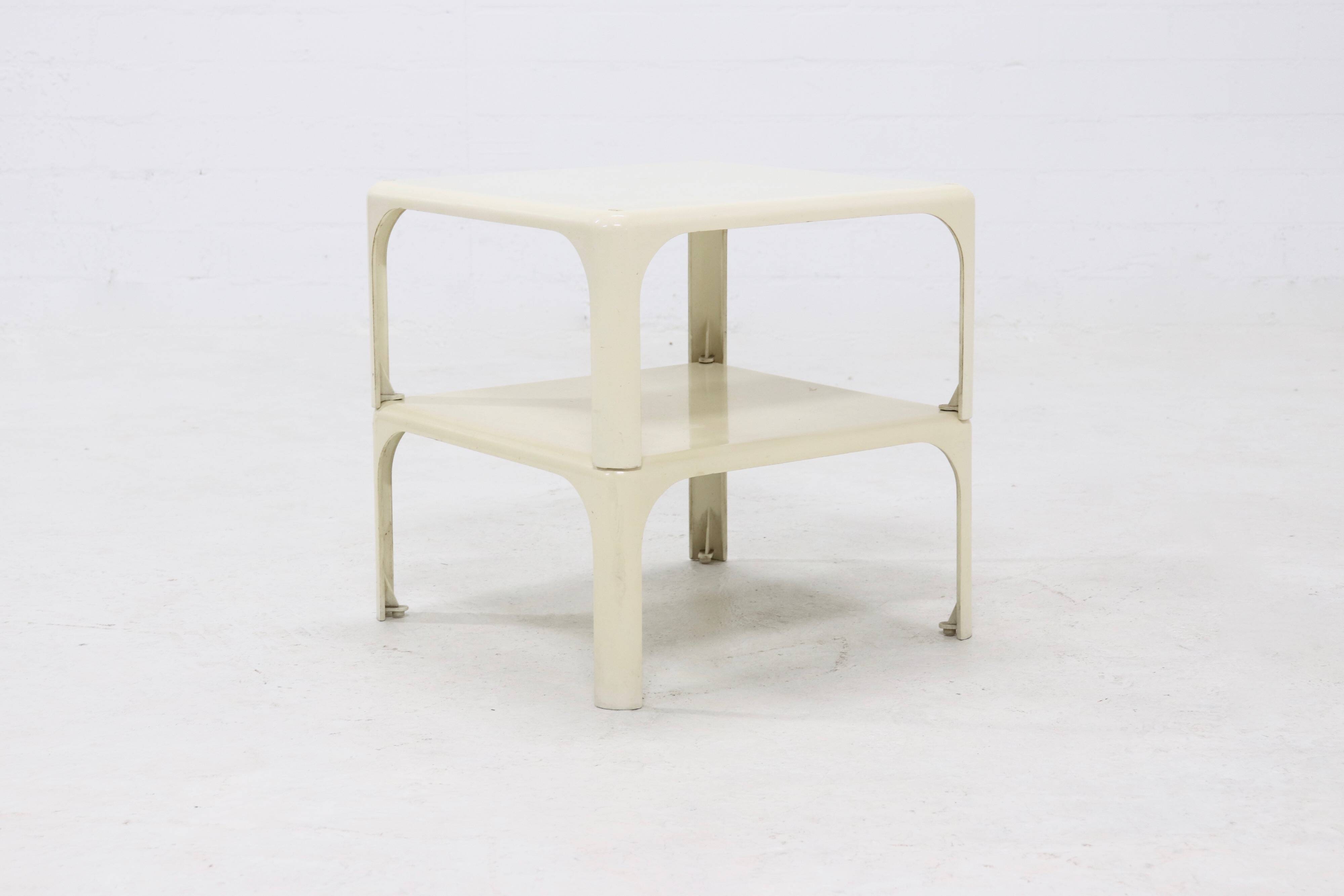 Lot de 2 tables empilables Demetrio 45 par Vico Magistretti pour Artemide 1960