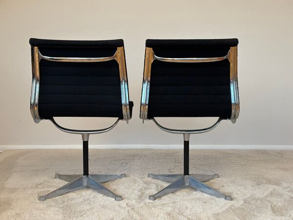Chaises en aluminium modèle EA 105 par Eames pour Herman Miller, années 1970, ensemble de 2