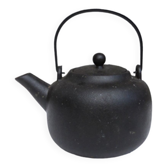 Black teapot