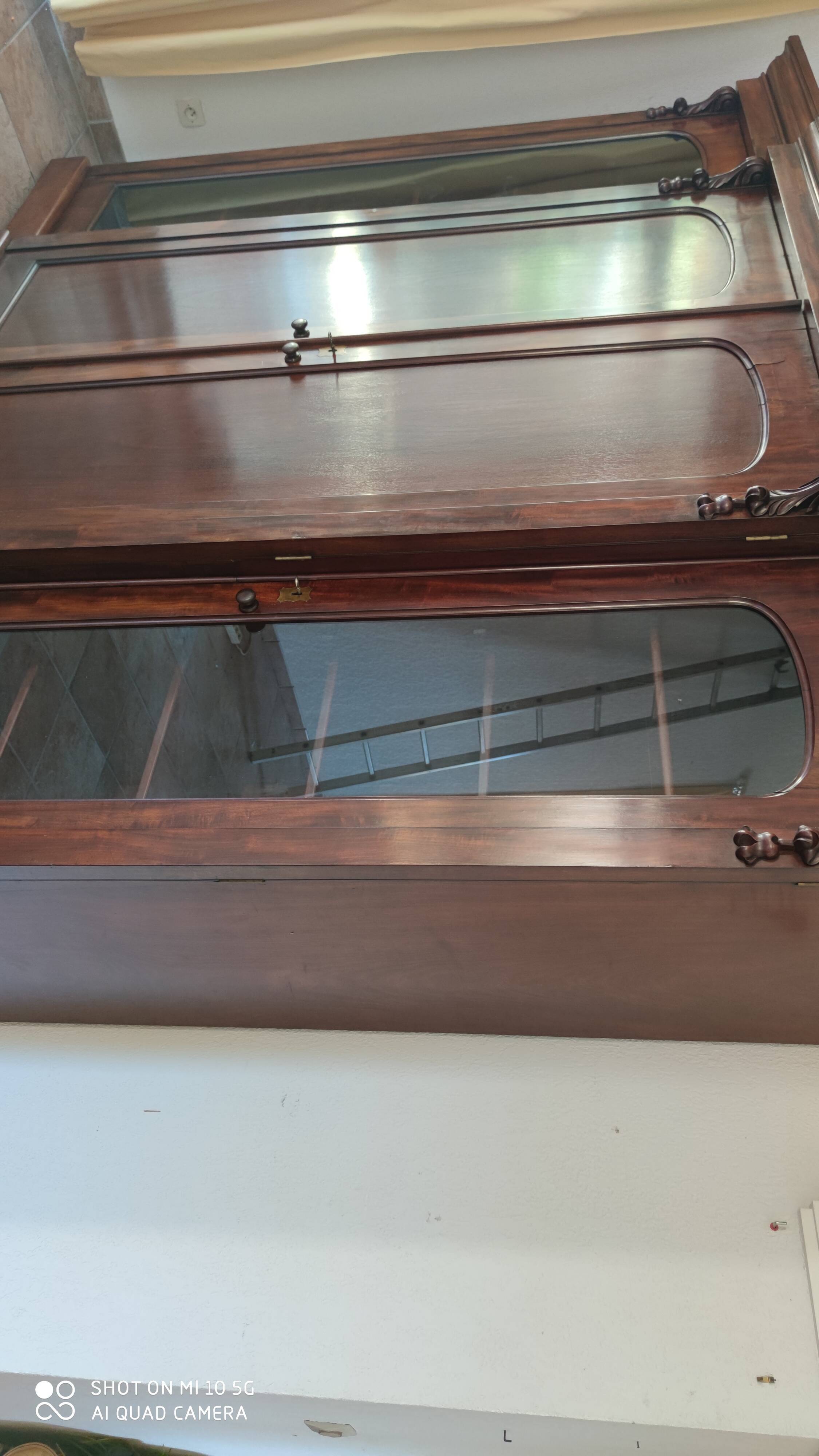 Late 19th century mahogany English bookcase