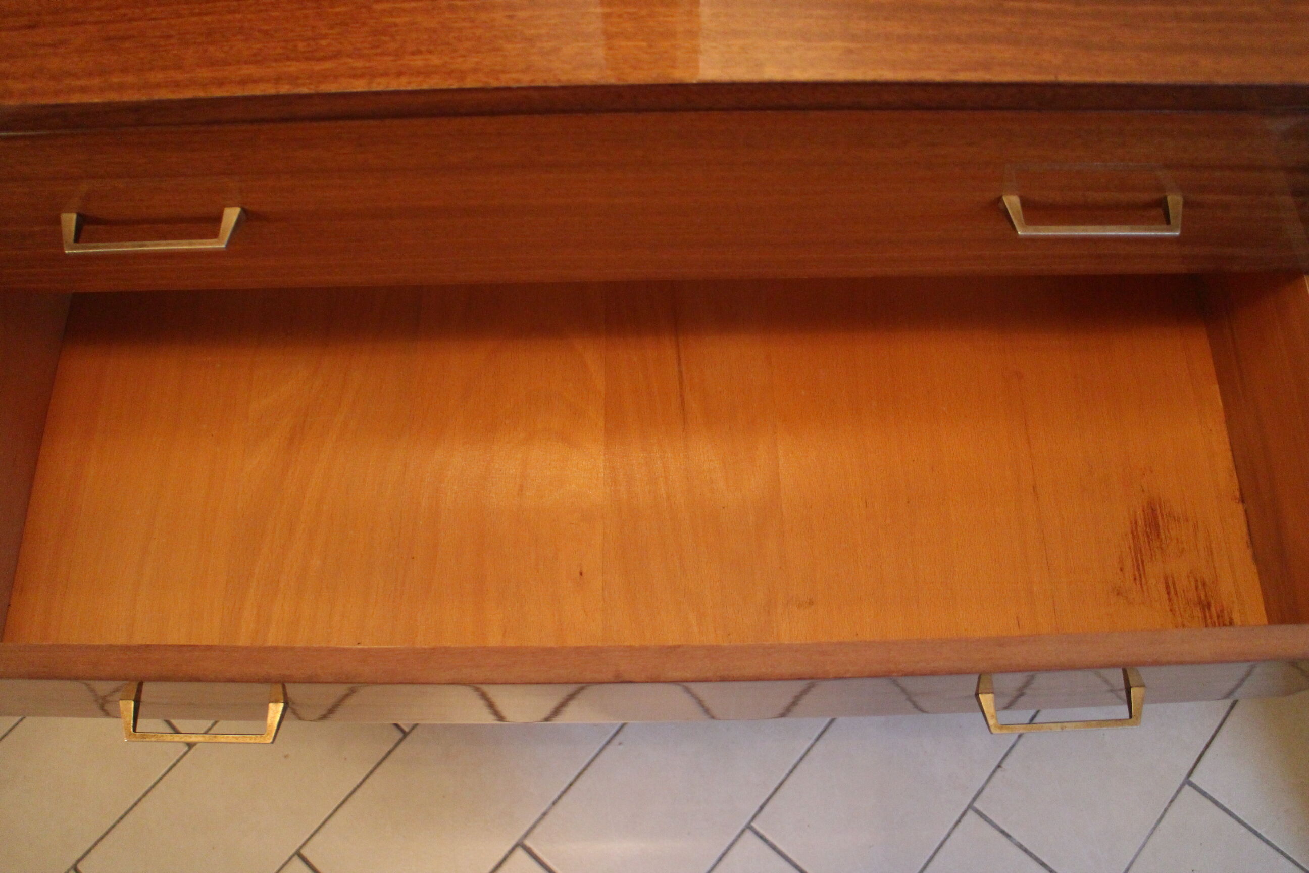 Vintage chest of drawers