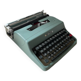 Olivetti lettera 32 typewriter