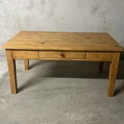 Table basse de ferme