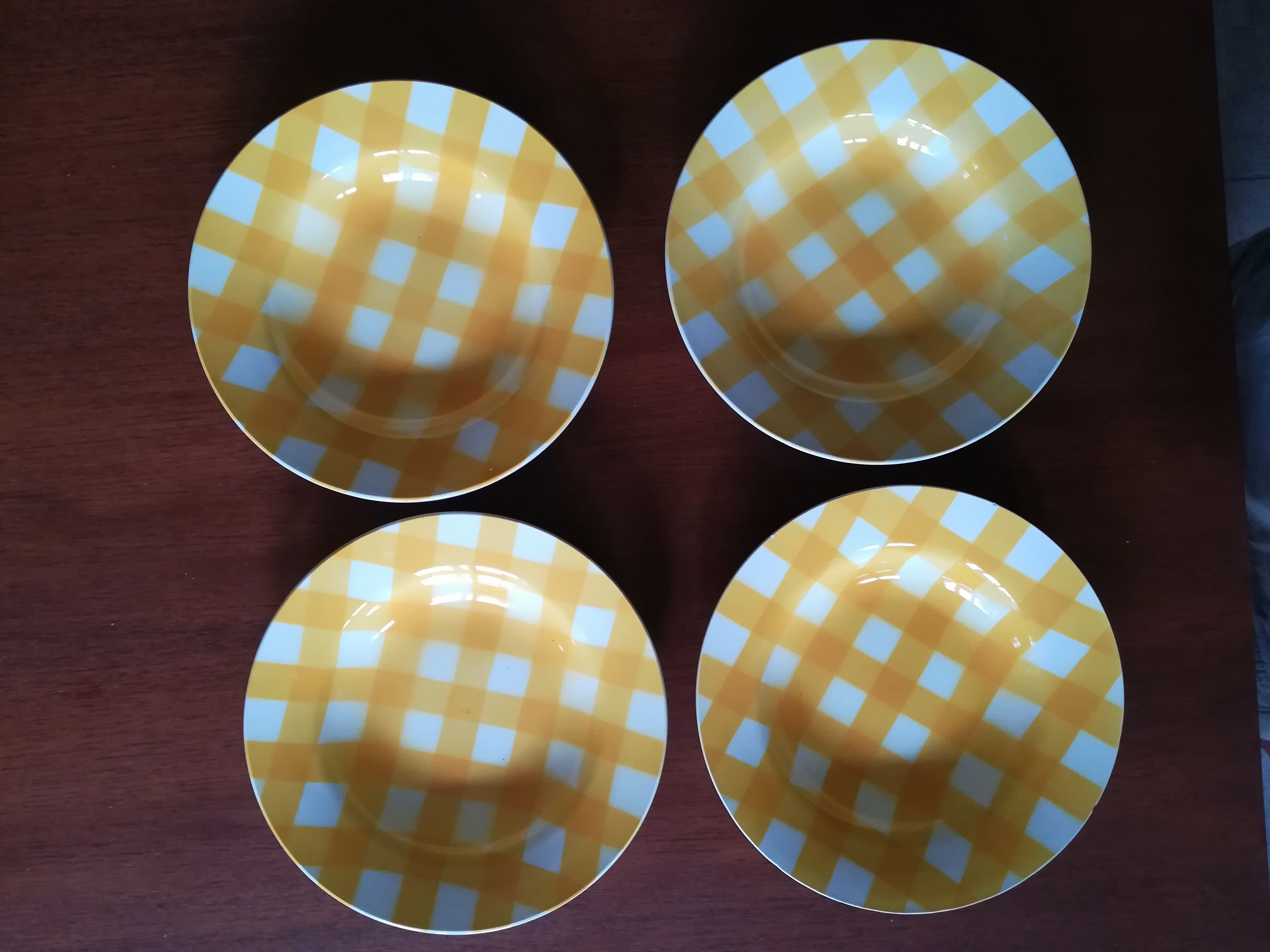 Set of 4 hollow plates Digoin yellow scottish model