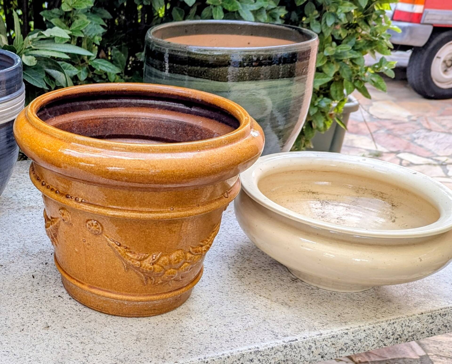 Set of 5 ceramic flower pots