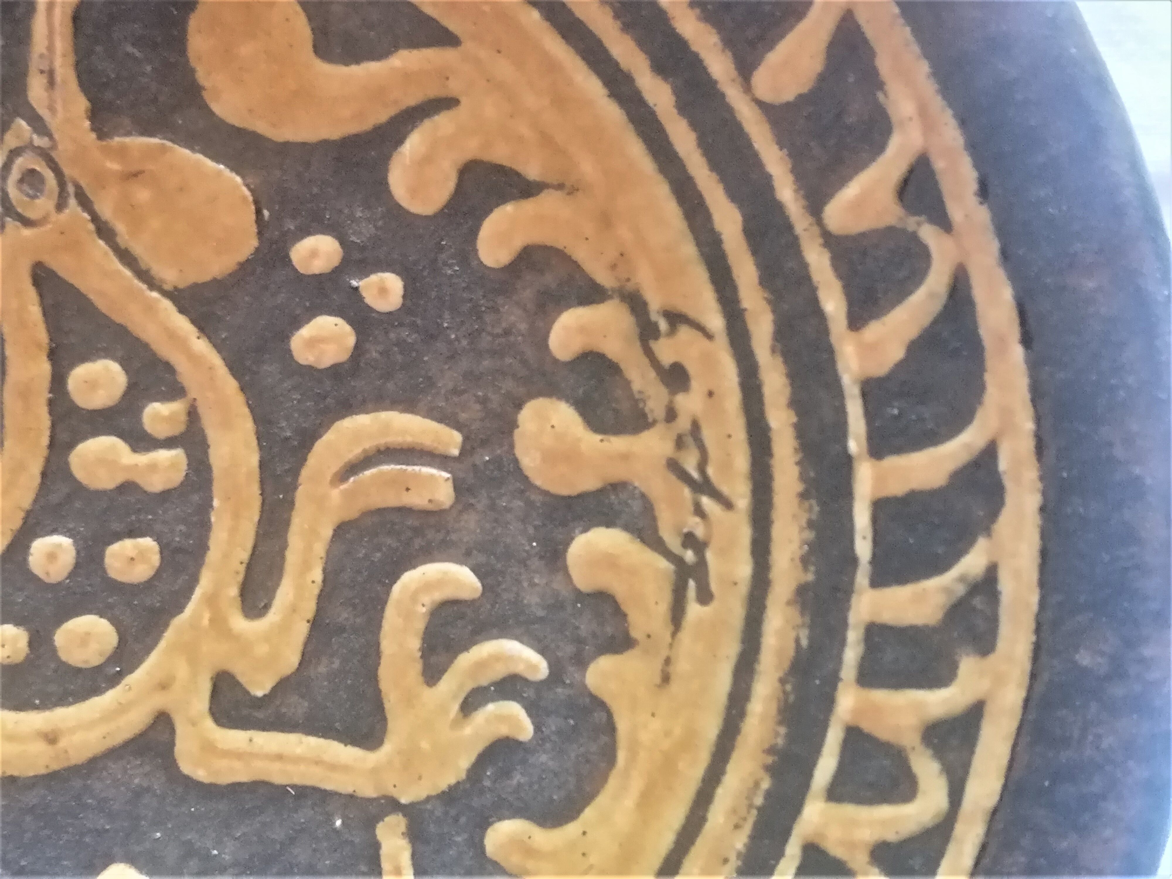 Old glazed terracotta plate. Safi. Year 69.