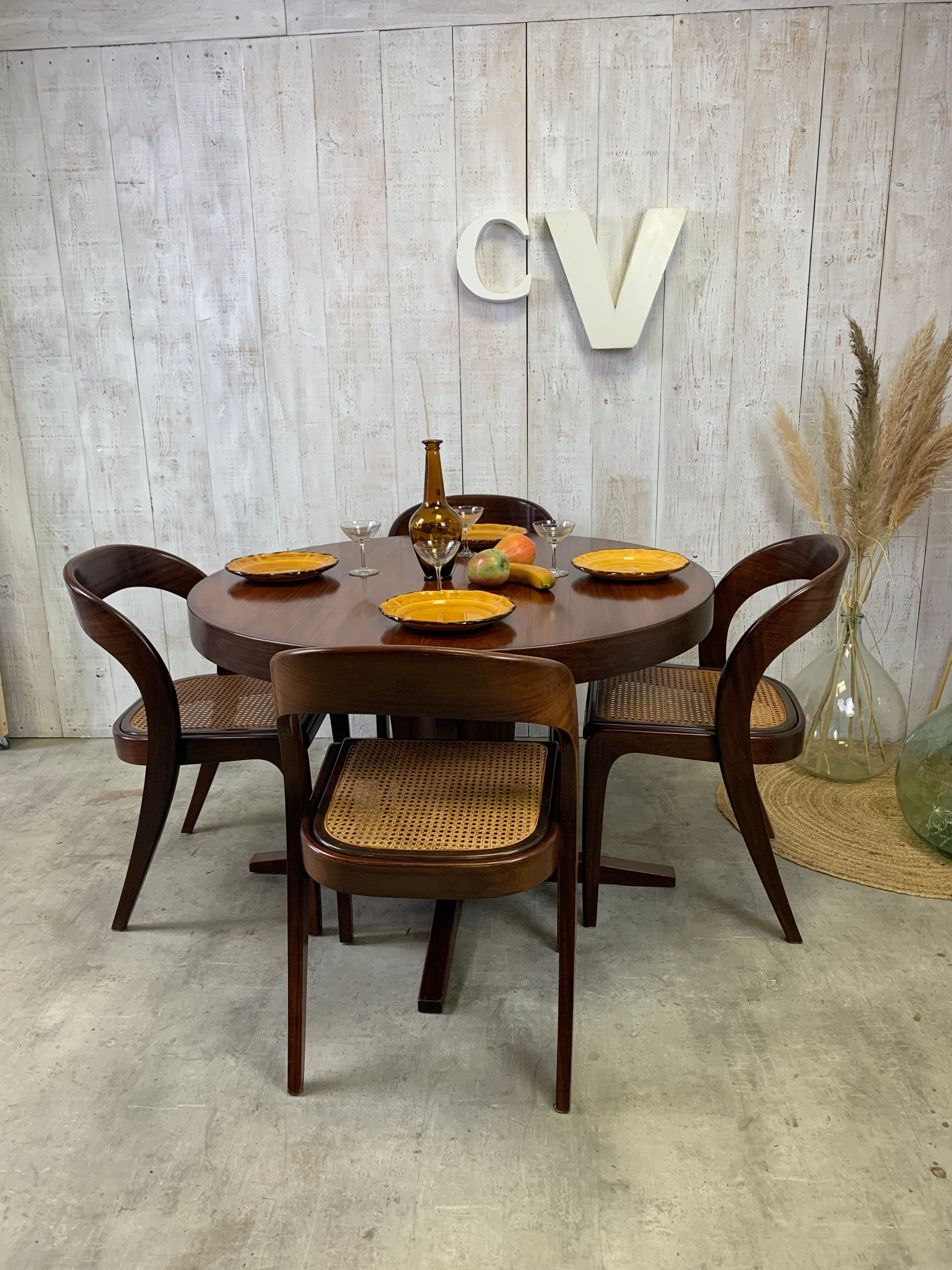 Expandable roundtable xxl