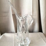 Vase en cristal de vannes de forme elancee