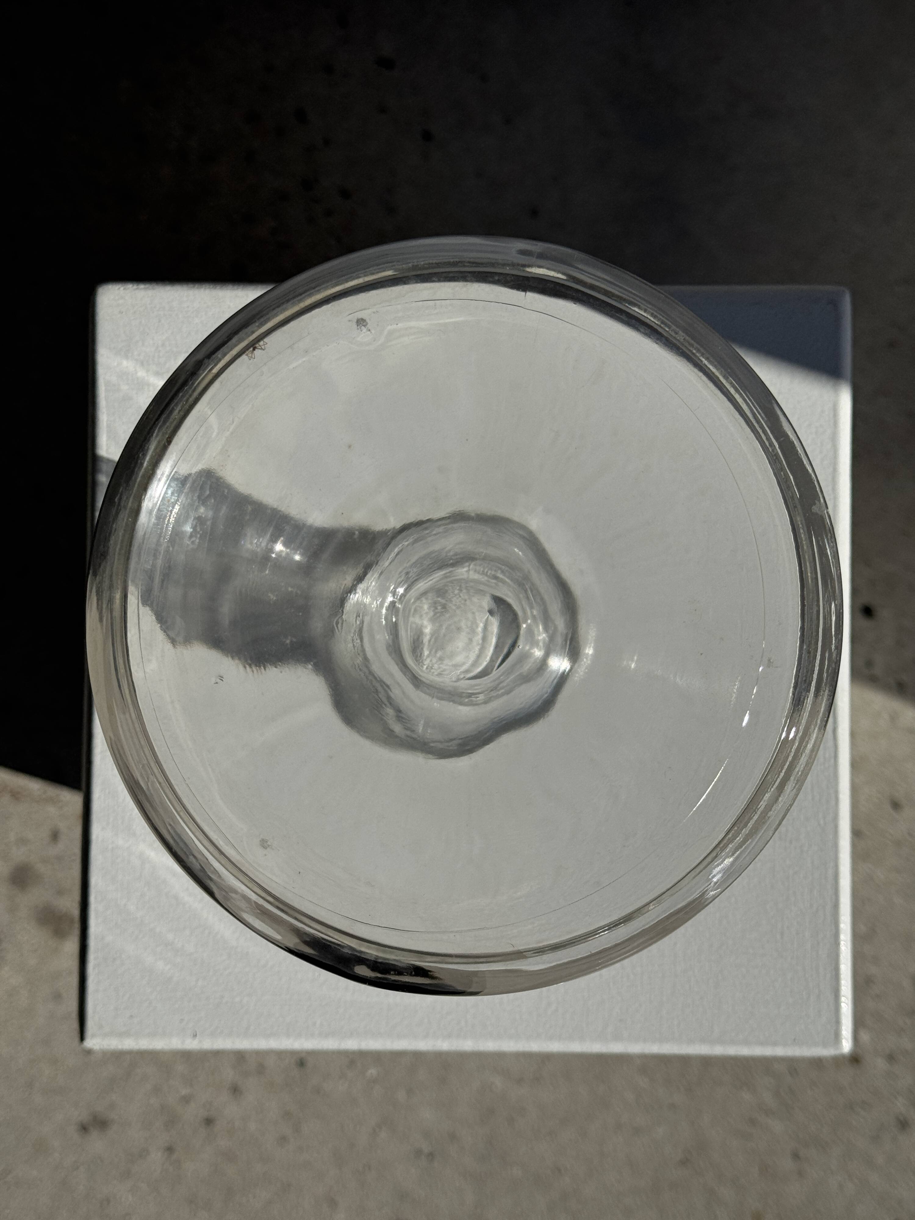 Vintage decanter with round stopper H27