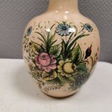 Italian vase from the 70s, in a delicate pink color with floral decoration.