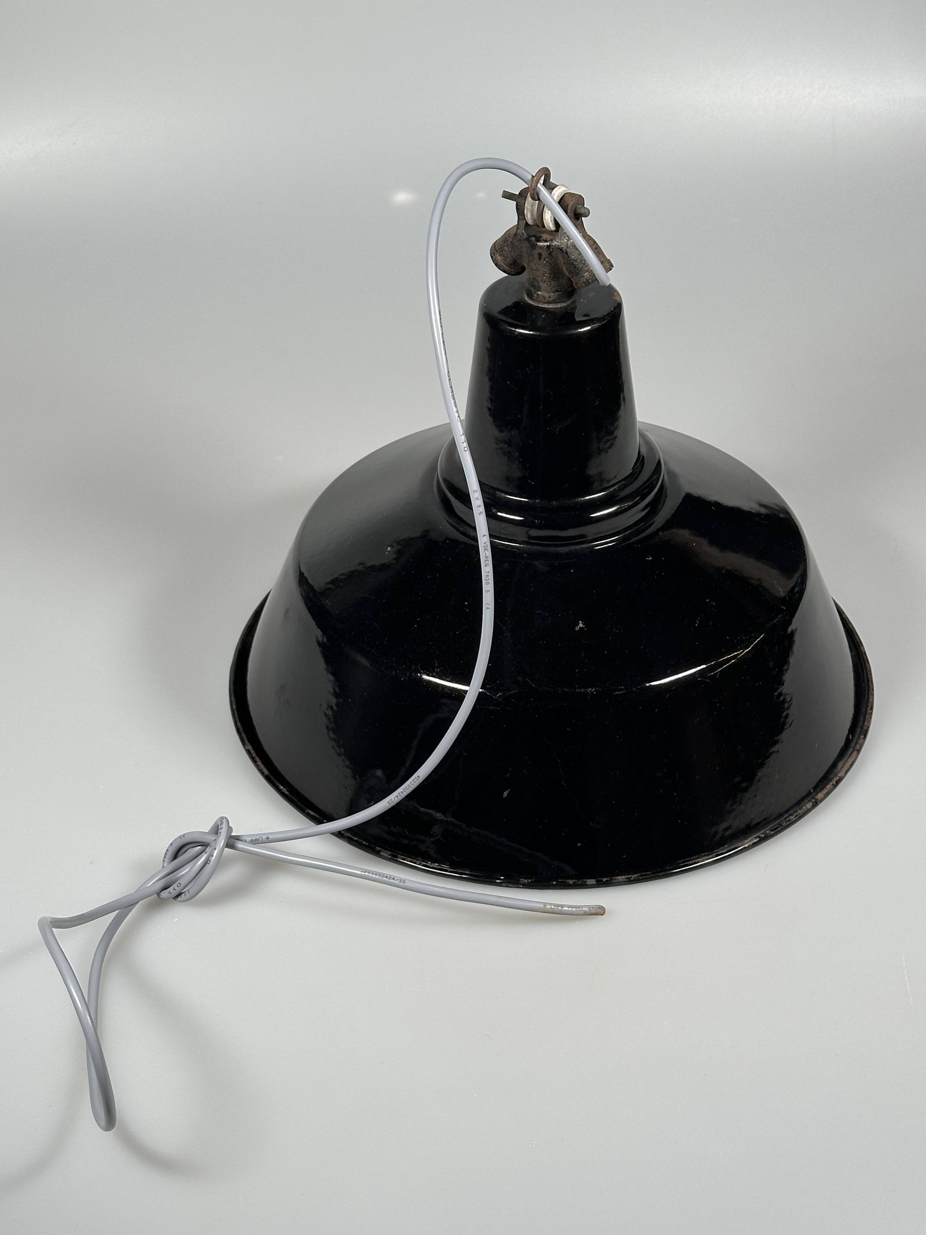 1930s/1940s Ceiling Lamp Industrial Lamp Enamel Loft Metal Bauhaus Design