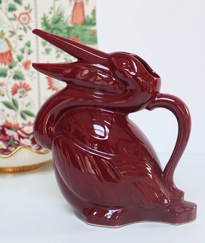 Pelican jug Poët Laval