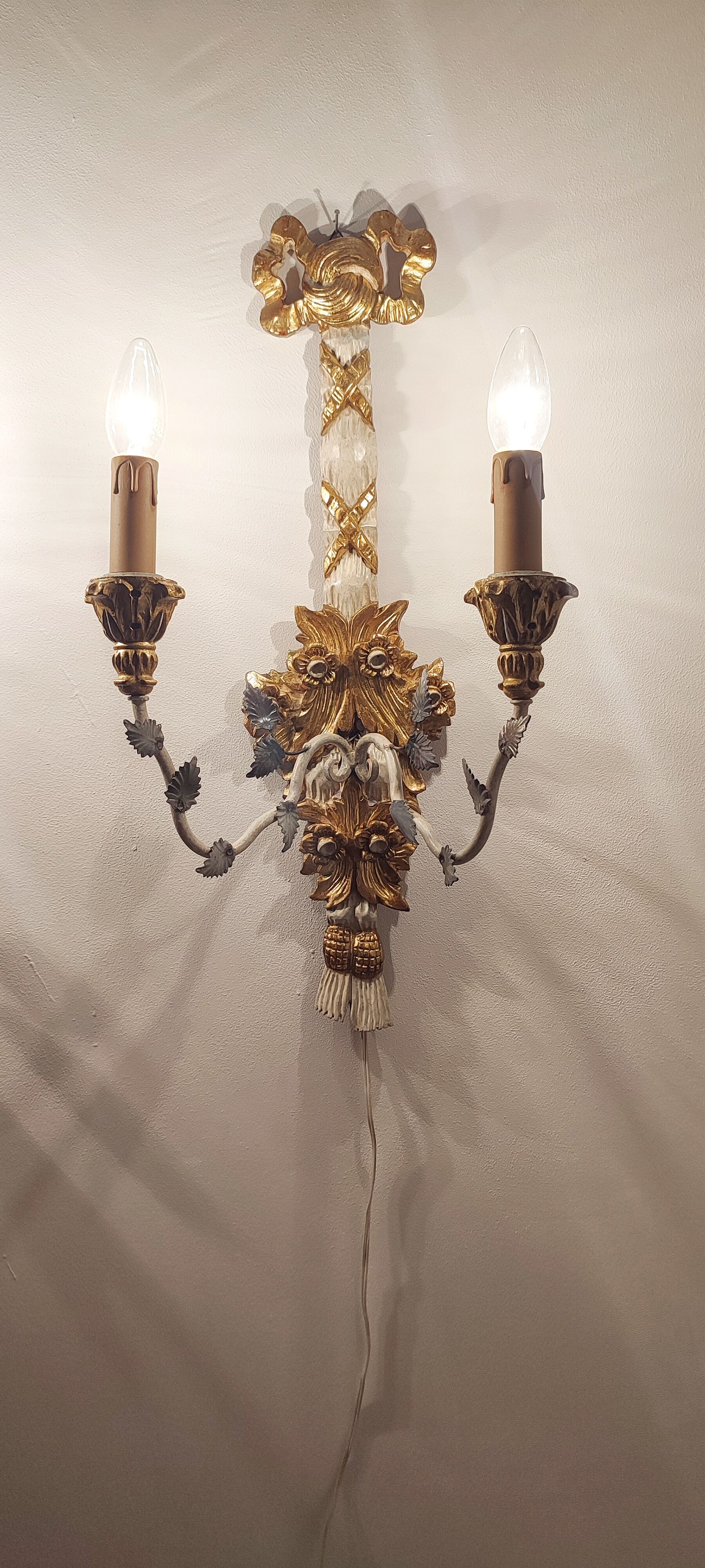 Polychrome beech wood sconces. Spain 1900