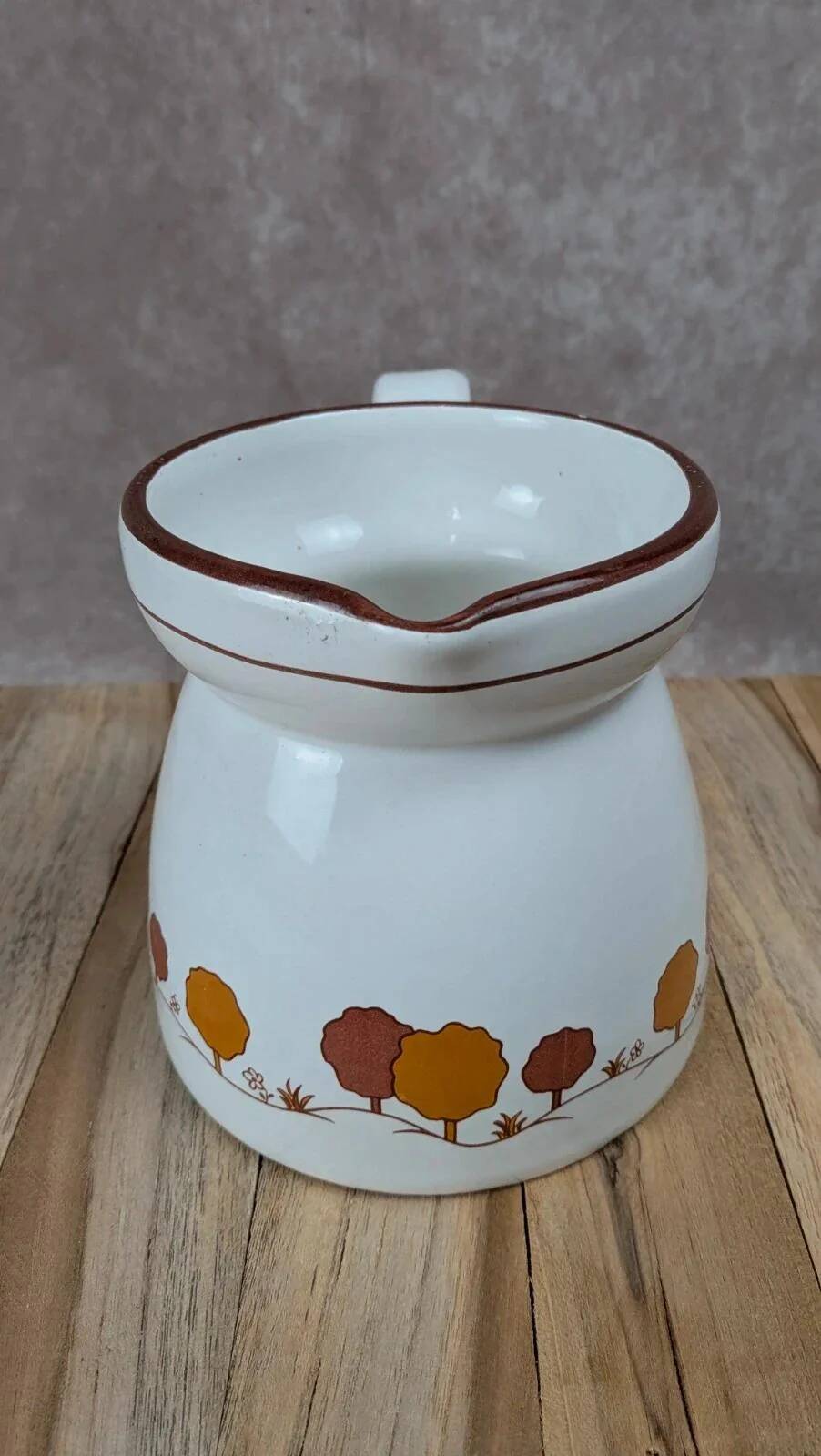 Vintage ceramic coffee pot with tree decoration – country spirit