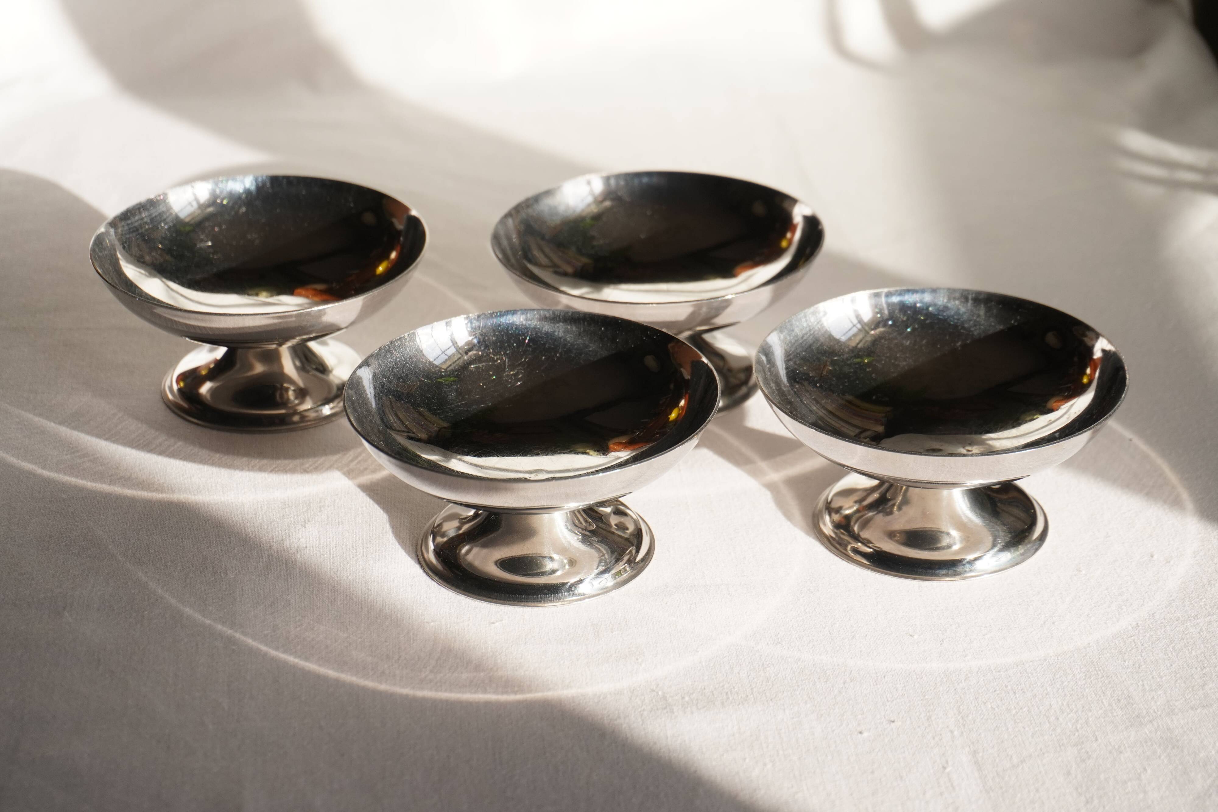 Set of 4 stainless steel ice cream cups, made in France