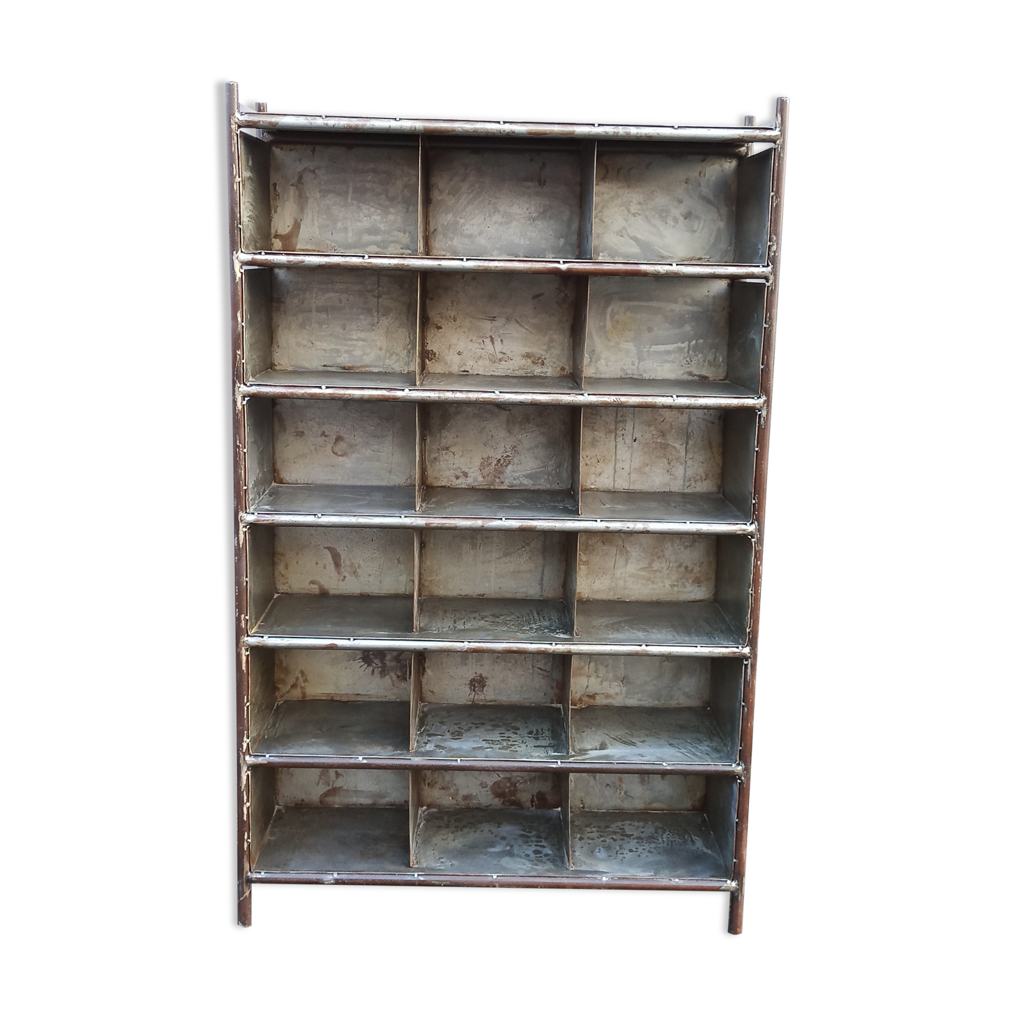Shelf with metal lockers
