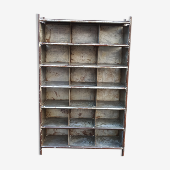 Shelf with metal lockers