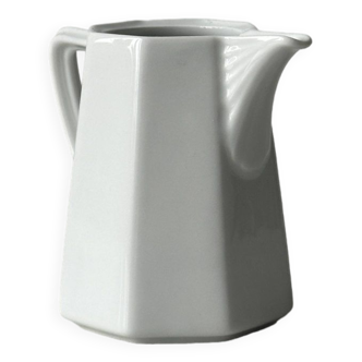 Pot à lait en porcelaine