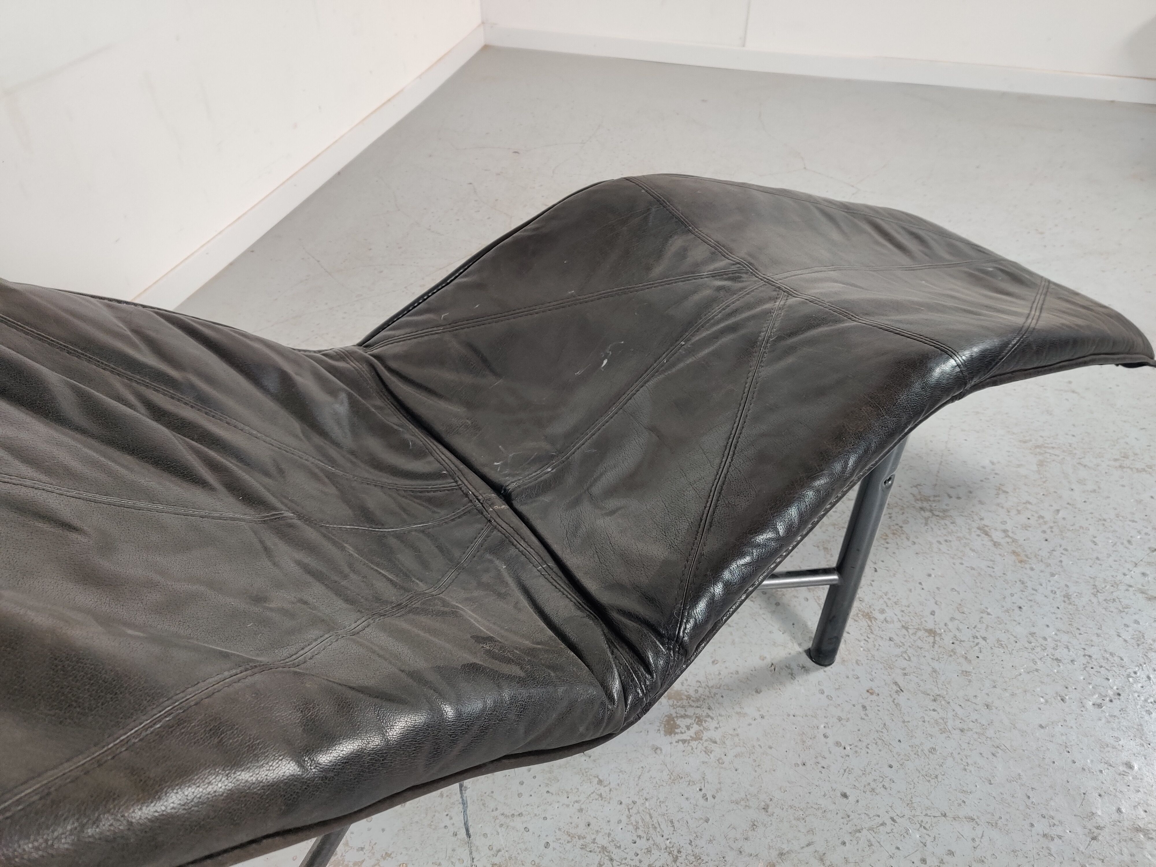 Tord Bjorklund leather chaise longue, 80s