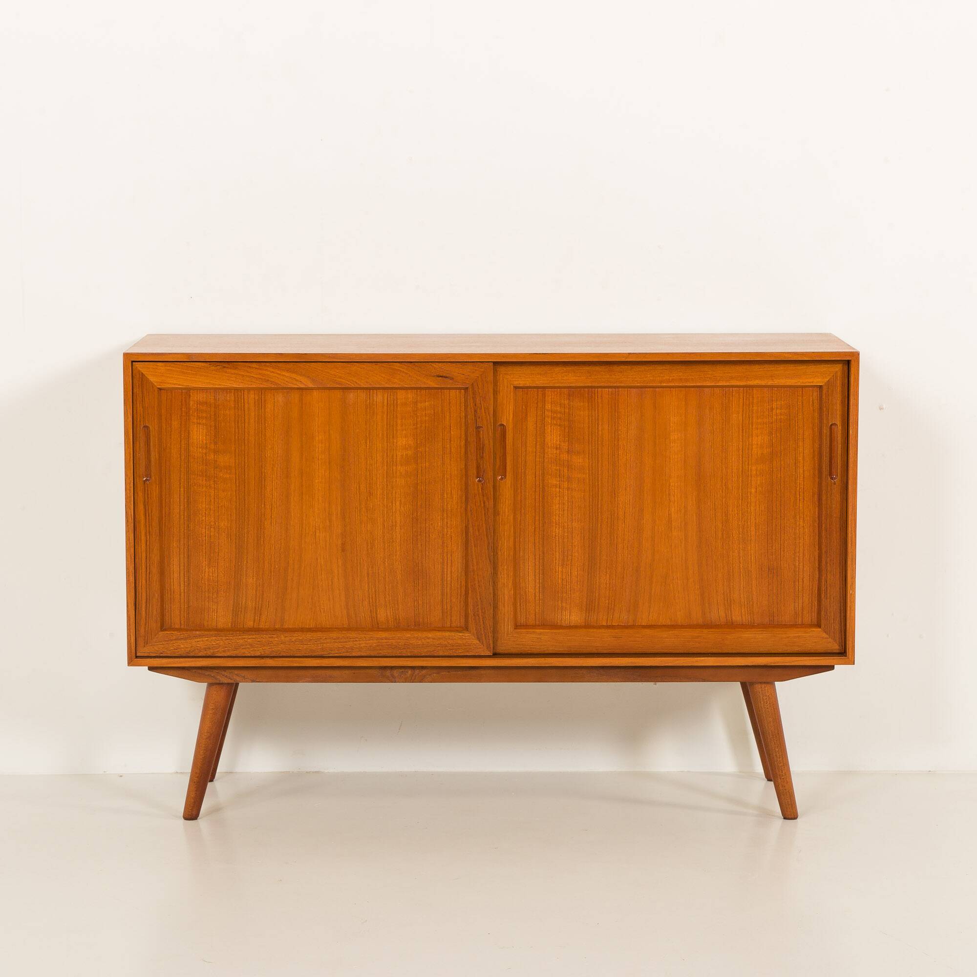 Small Scandinavian teak sideboard, 1970s