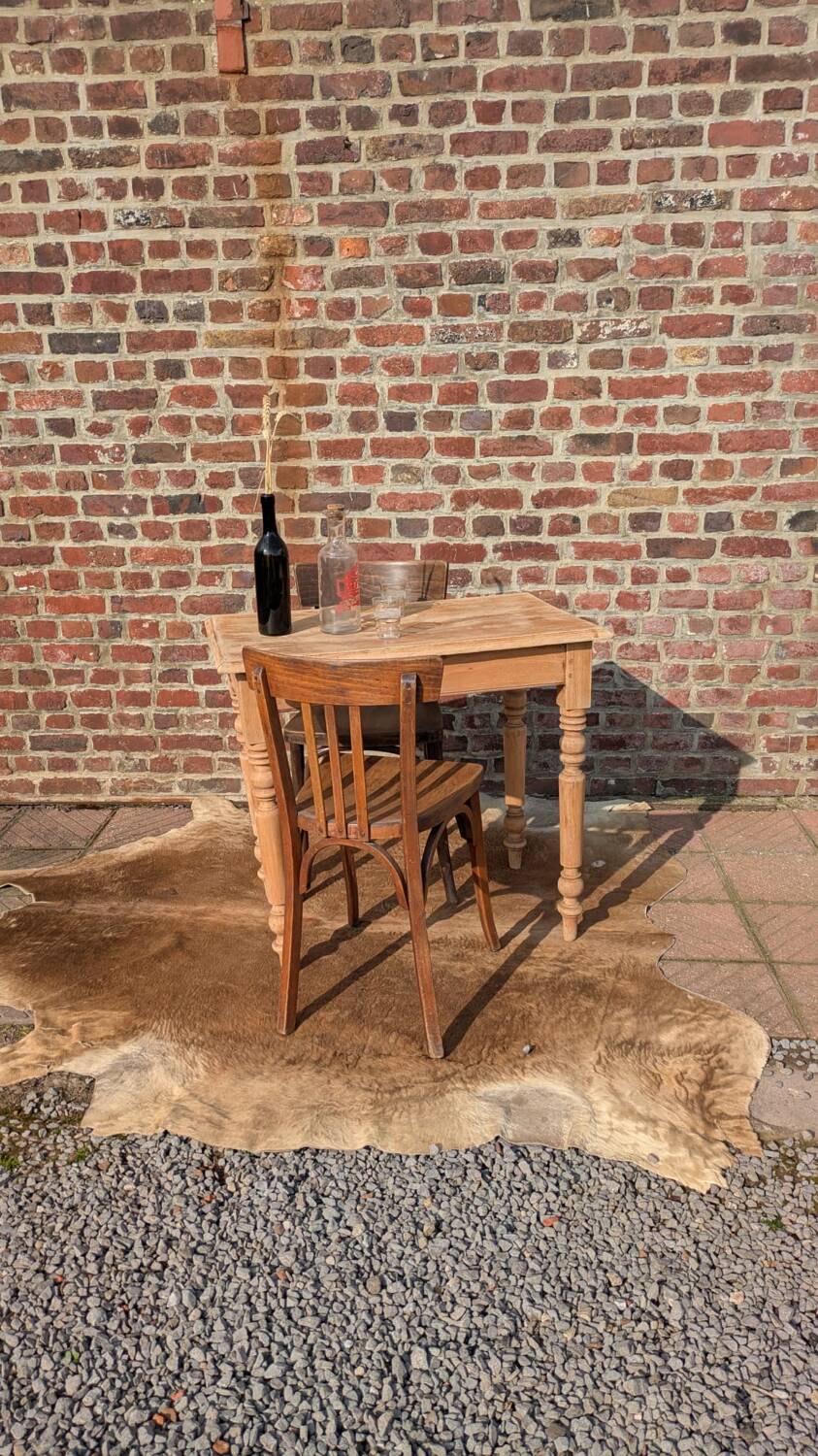 Bistro table
