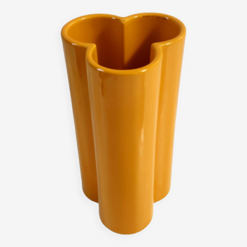 Vase postmoderne en céramique émaillée jaune orange, Italie