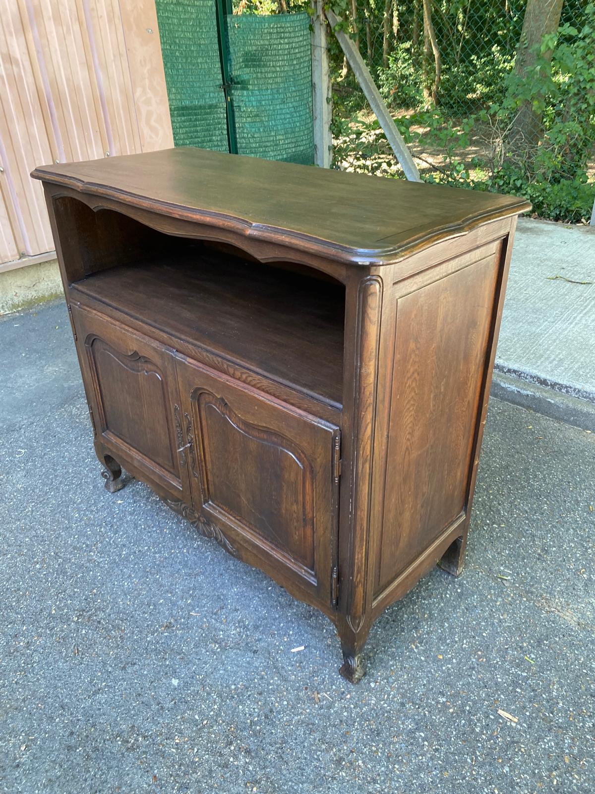 Louis XV buffet in dark oak from the 1930s.