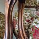Paire de fauteuils cabriolets de style Louis XV en bois mouluré