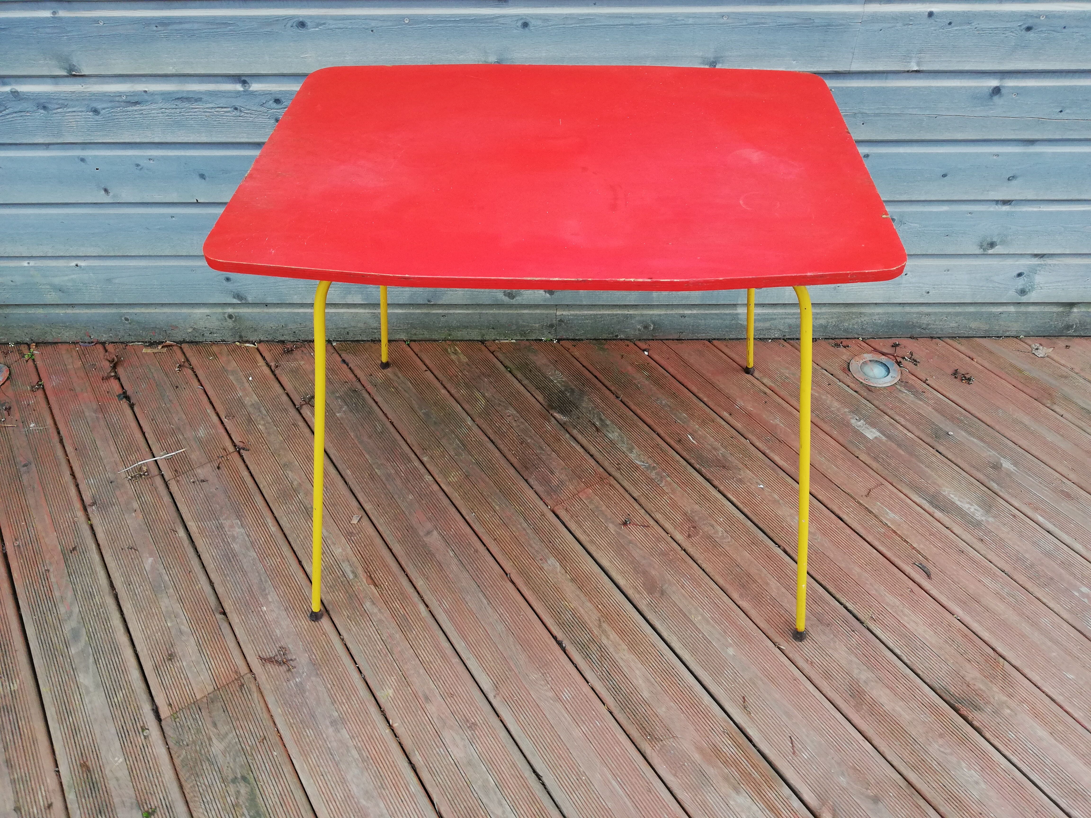 Lot de 4 chaise et une table vintage , années 70