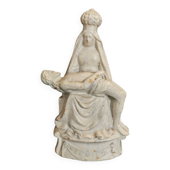 Religious pieta plaster statue late 19th century mater dolorosa