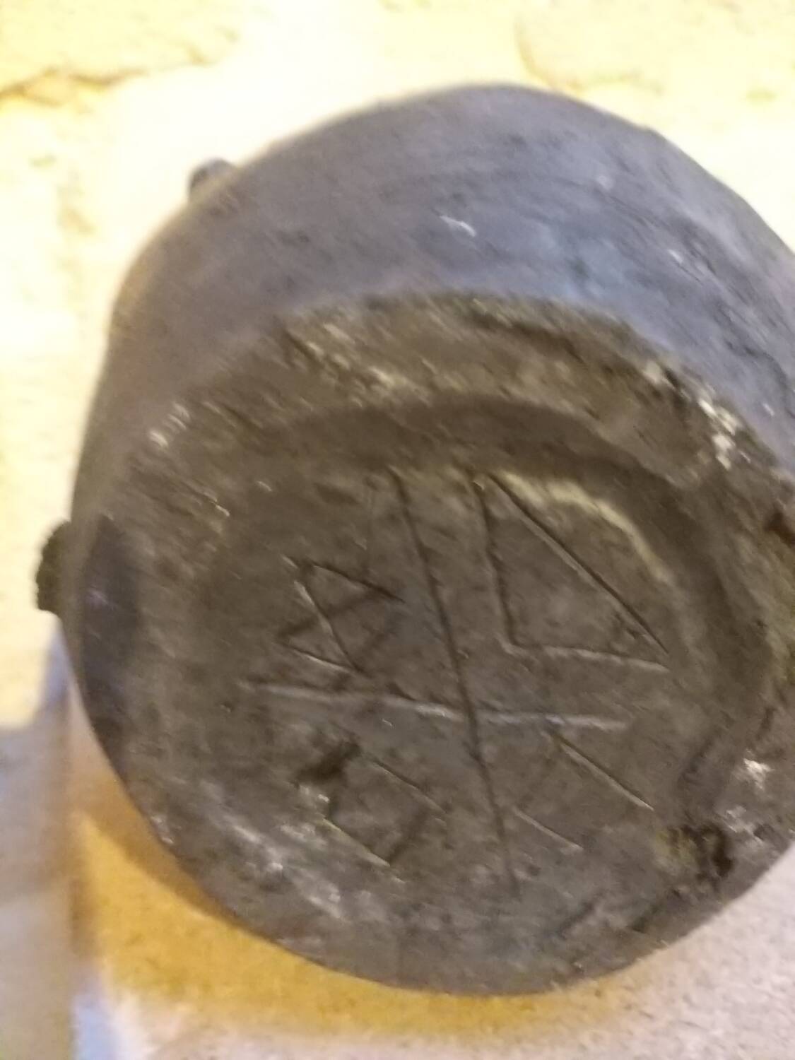 Vase signed by Olivier Louloum