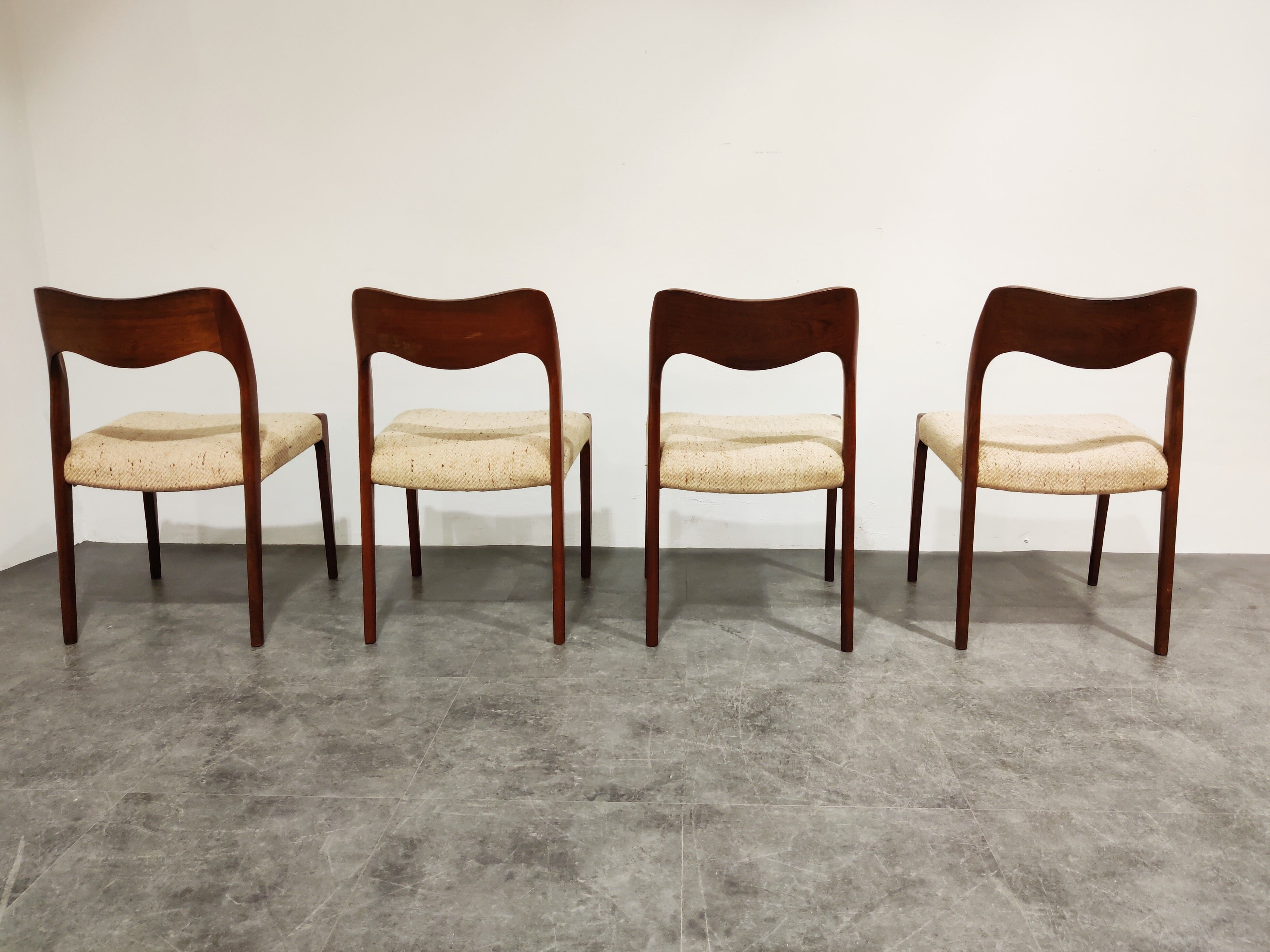 Ensemble de 4 Niels Otto Moller modèle 71 années 1960