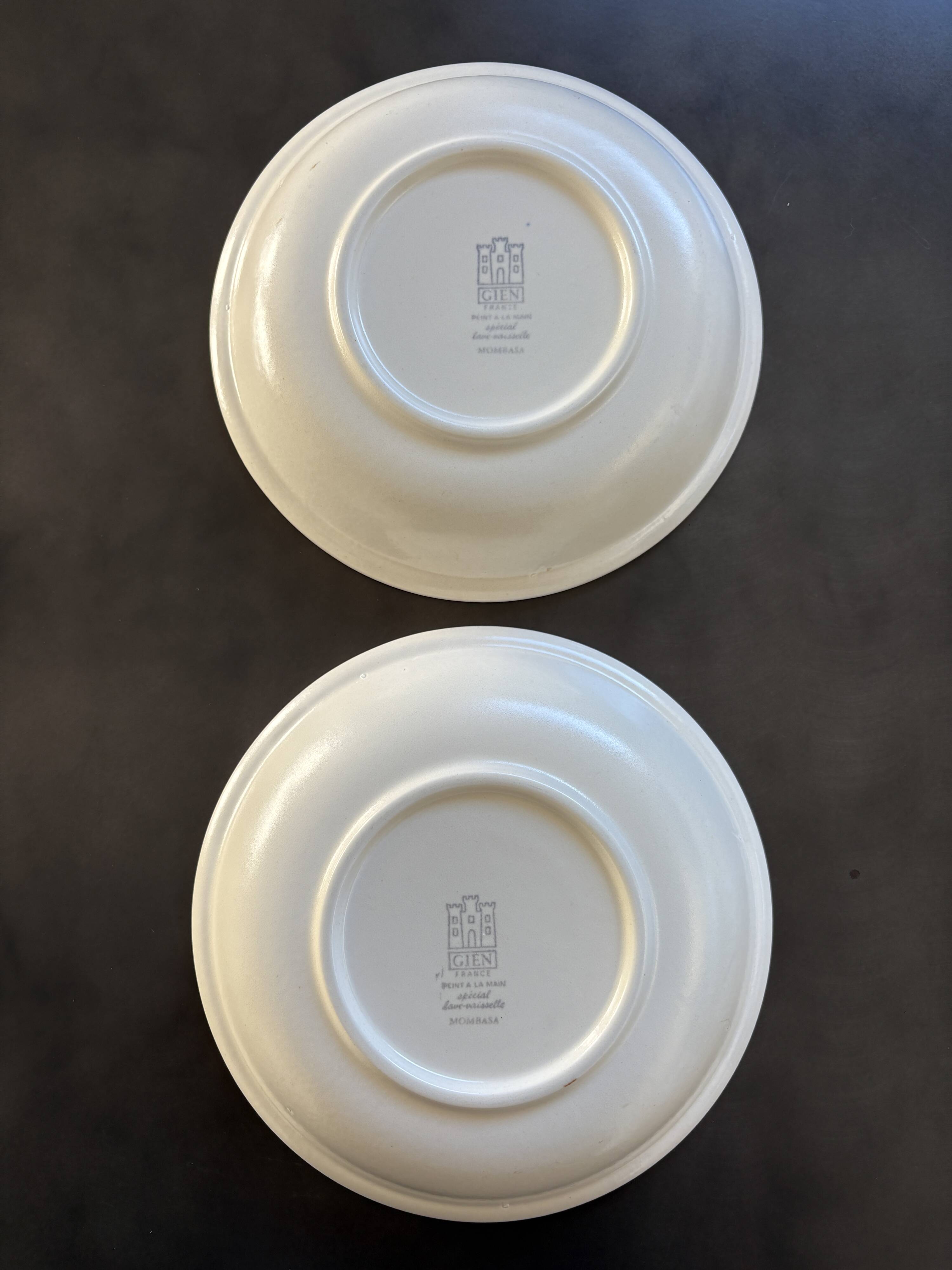 Two old deep plates gien