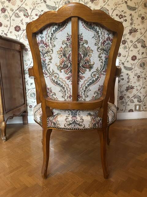 Upholstered chairs in cherry wood, Regency style, Louis XIV with its footrest (set).
