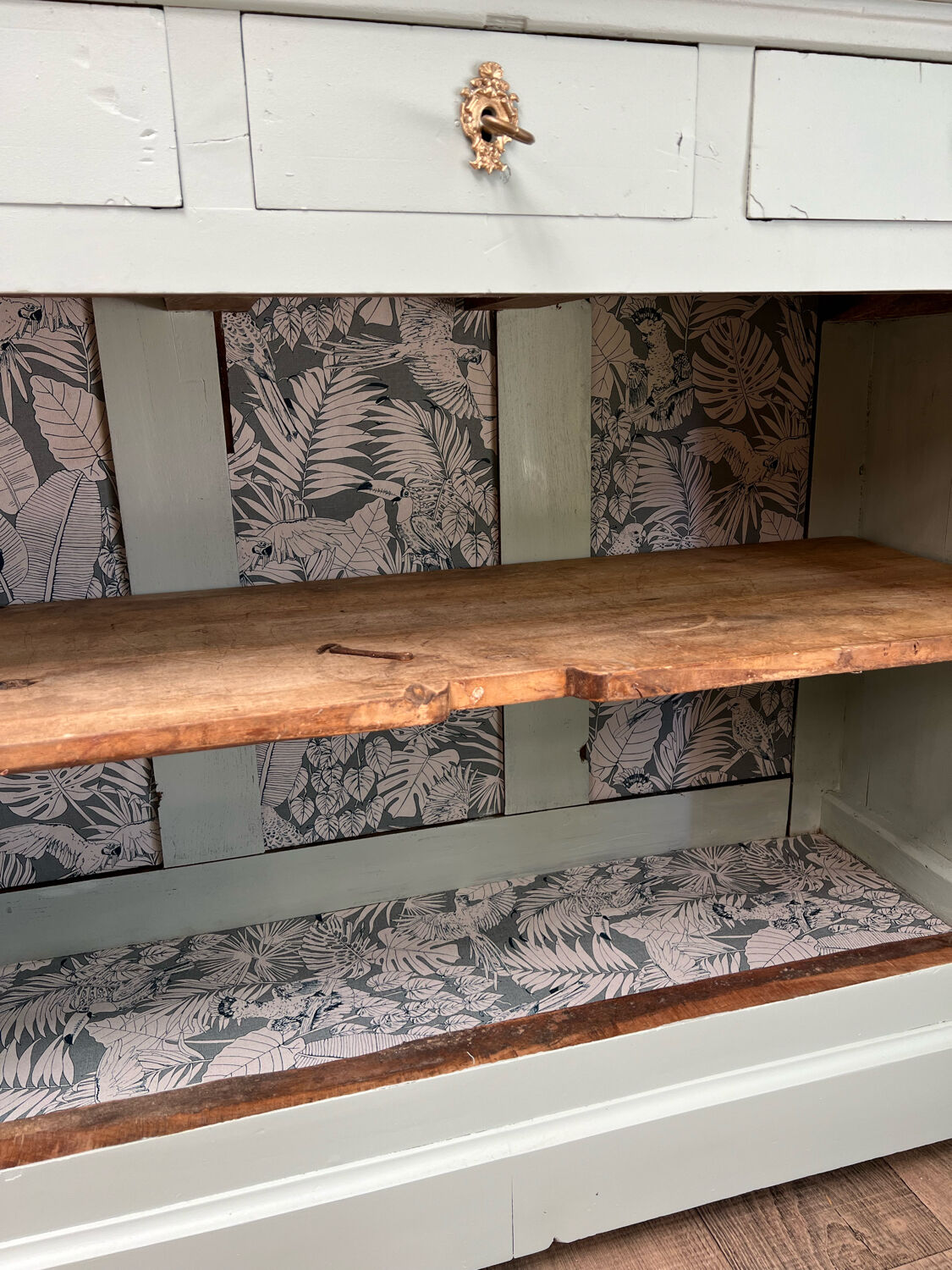 Solid wood sideboard